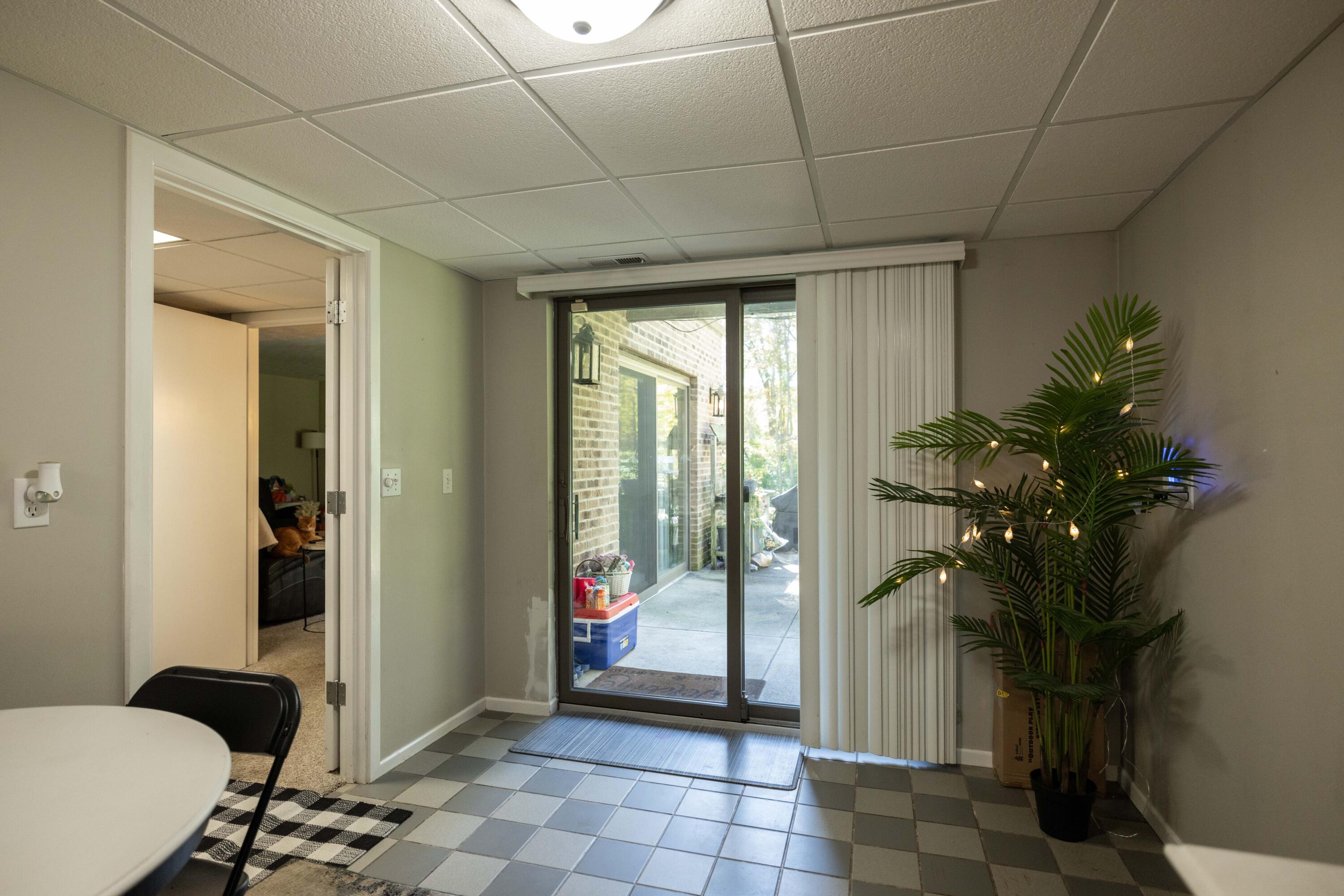 101 Roscommon, Springfield, Ohio 45503