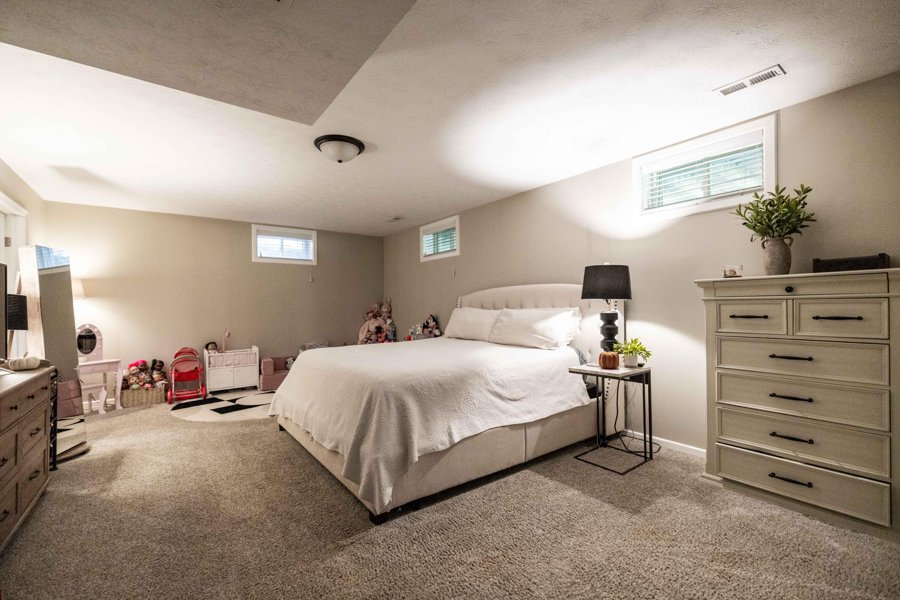 101 Roscommon, Springfield, Ohio 45503