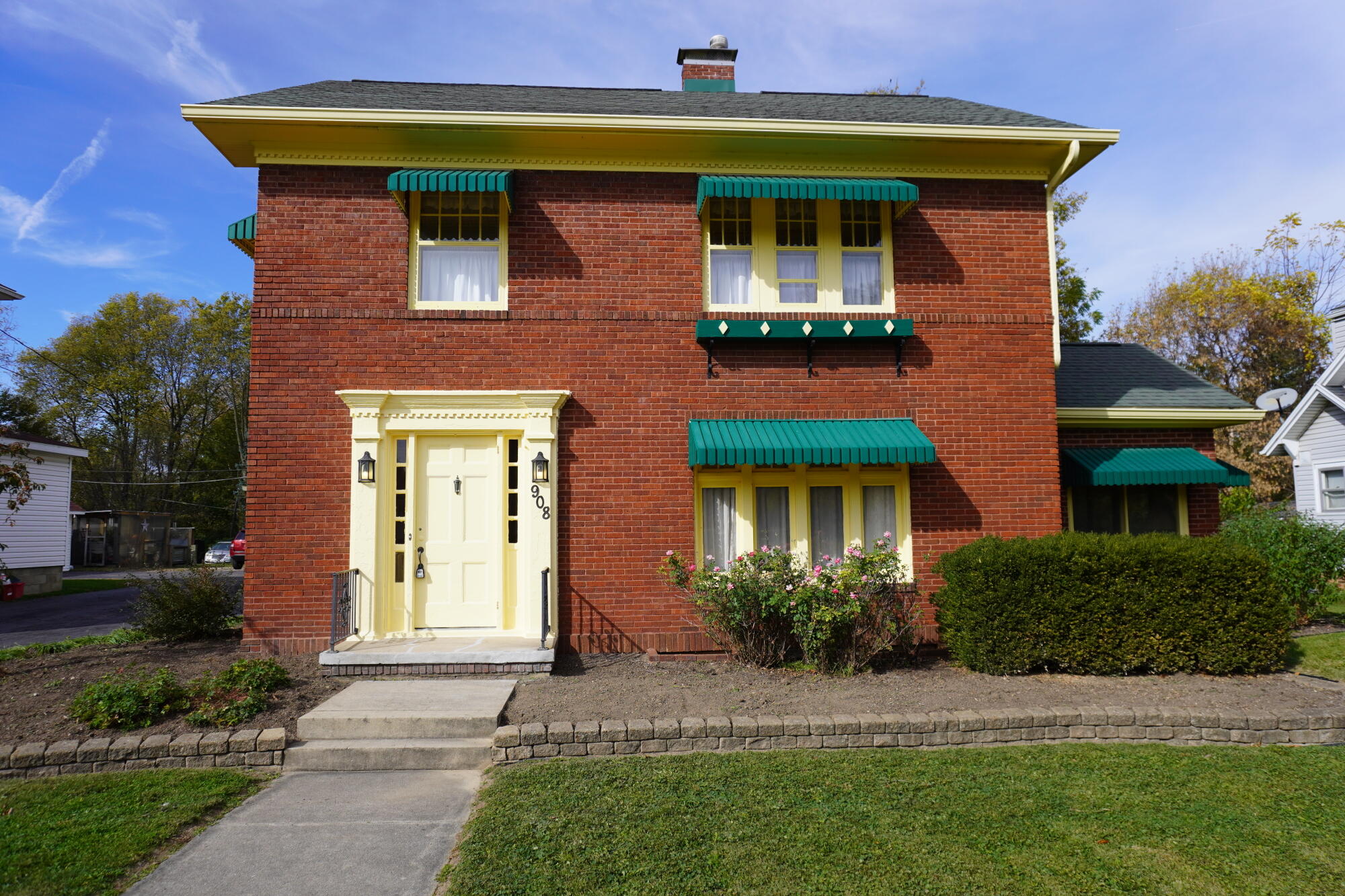 908 Auglaize, Wapakoneta, Ohio 45895