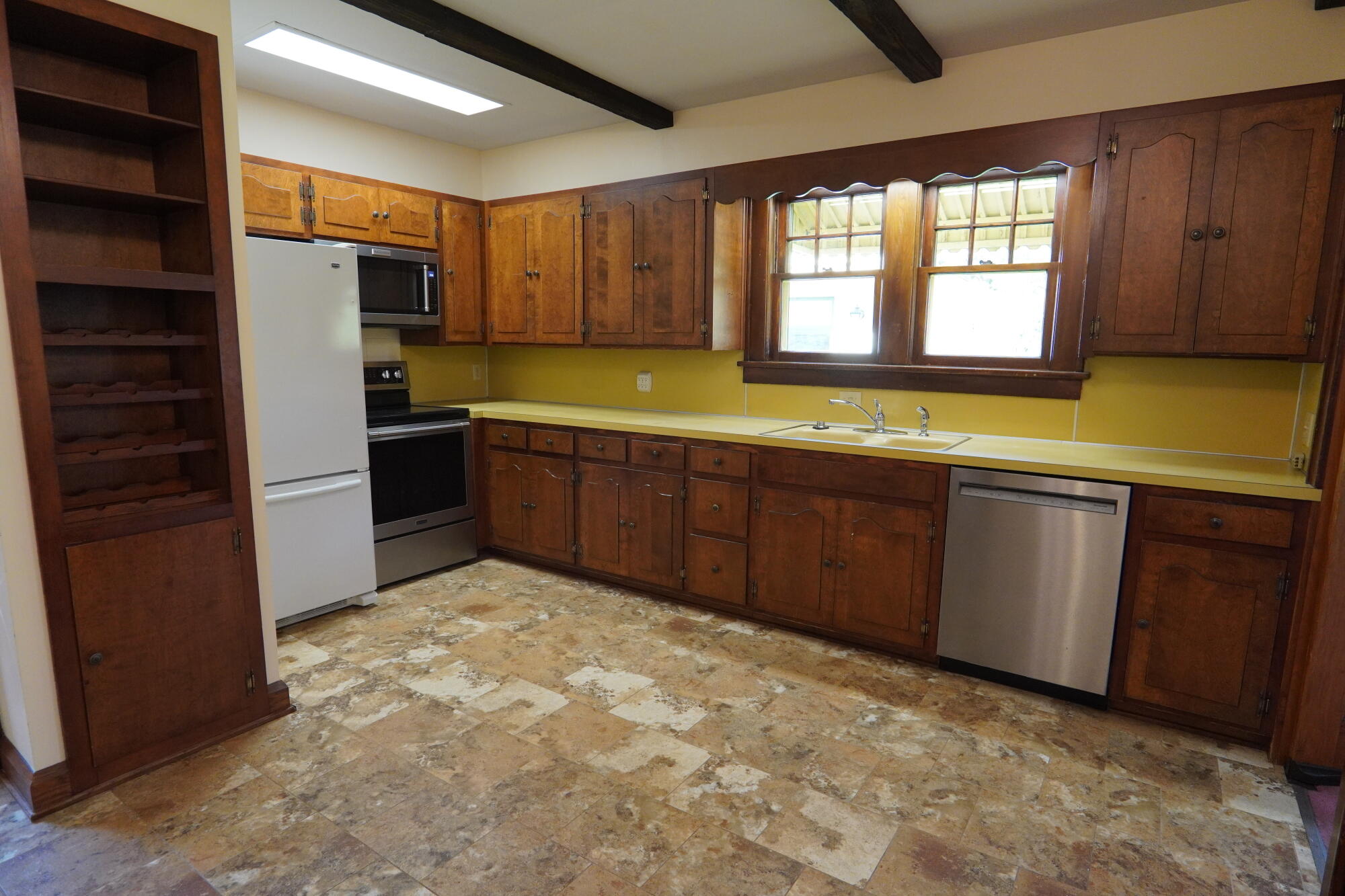 908 Auglaize, Wapakoneta, Ohio 45895