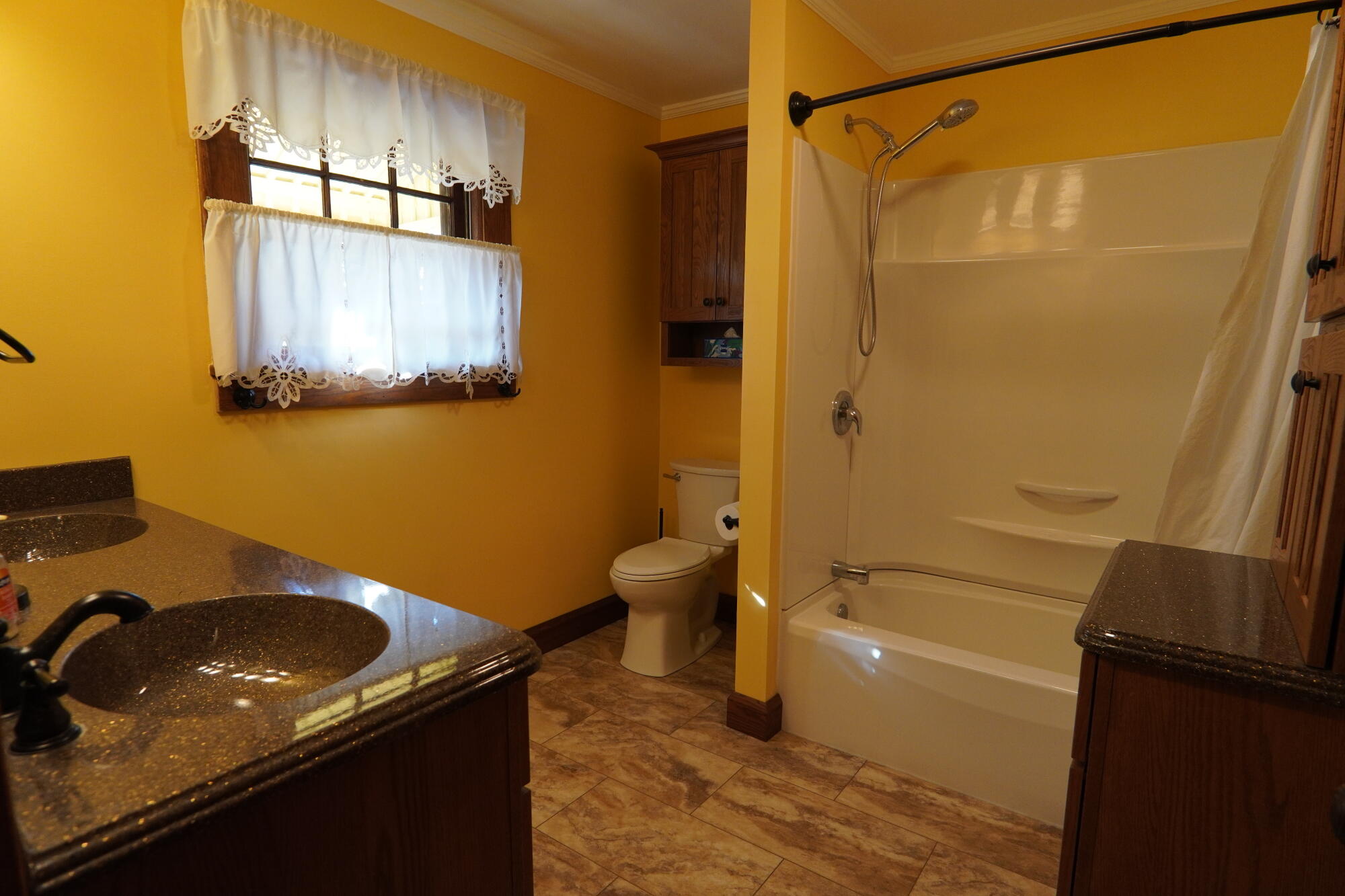 908 Auglaize, Wapakoneta, Ohio 45895