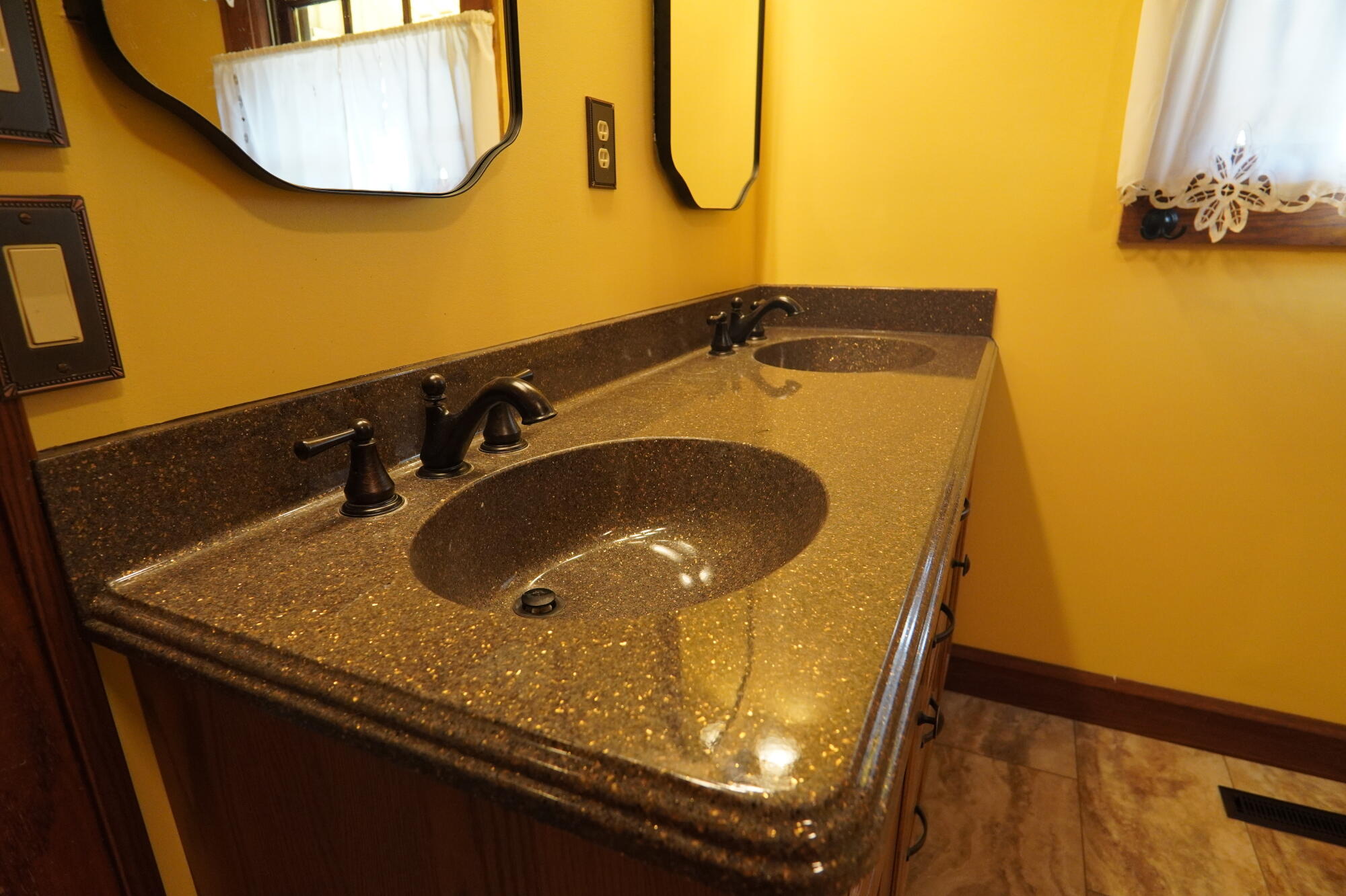908 Auglaize, Wapakoneta, Ohio 45895