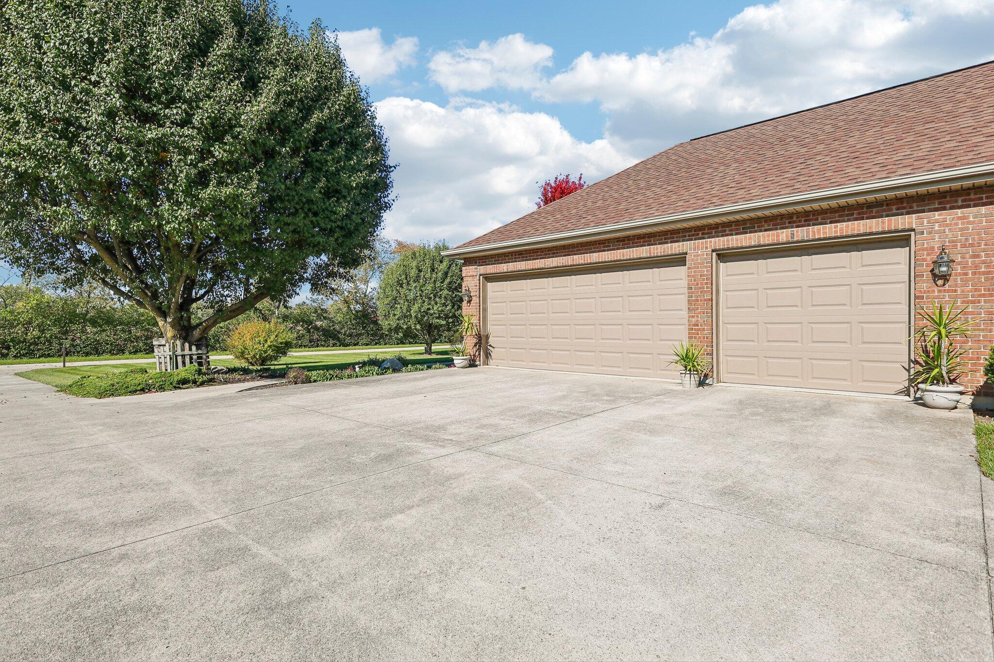 6351 Fairway, Greenville, Ohio 45331
