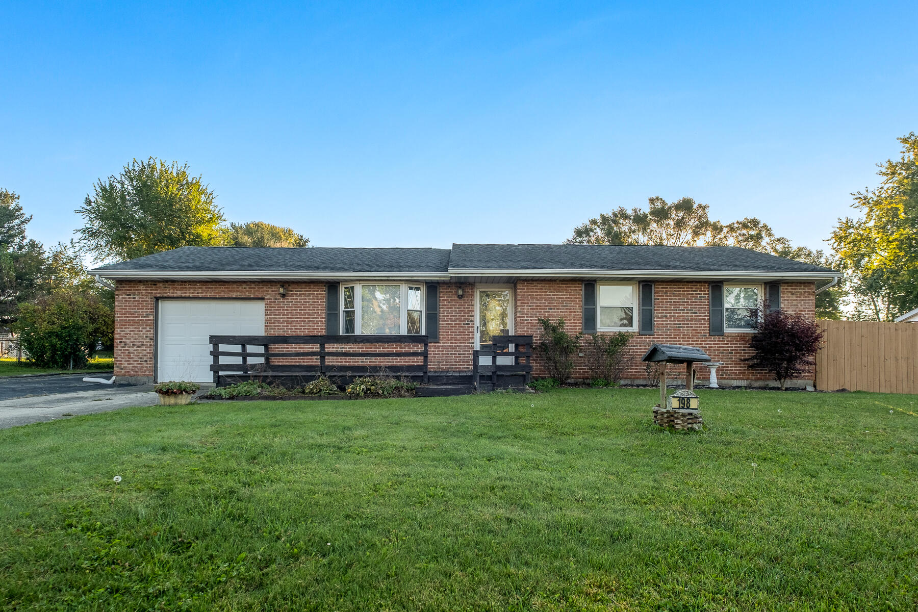 198 West, Springfield, Ohio 45504