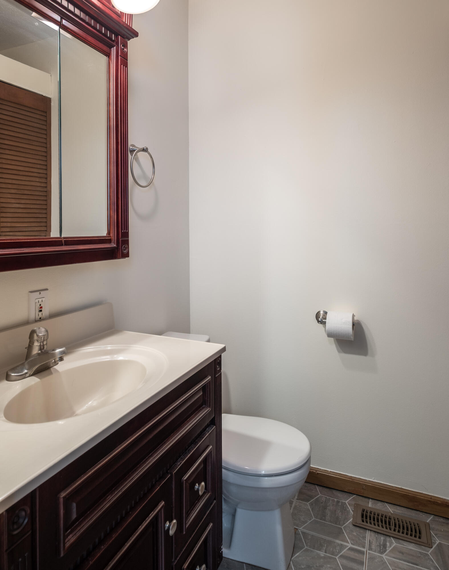 198 West, Springfield, Ohio 45504