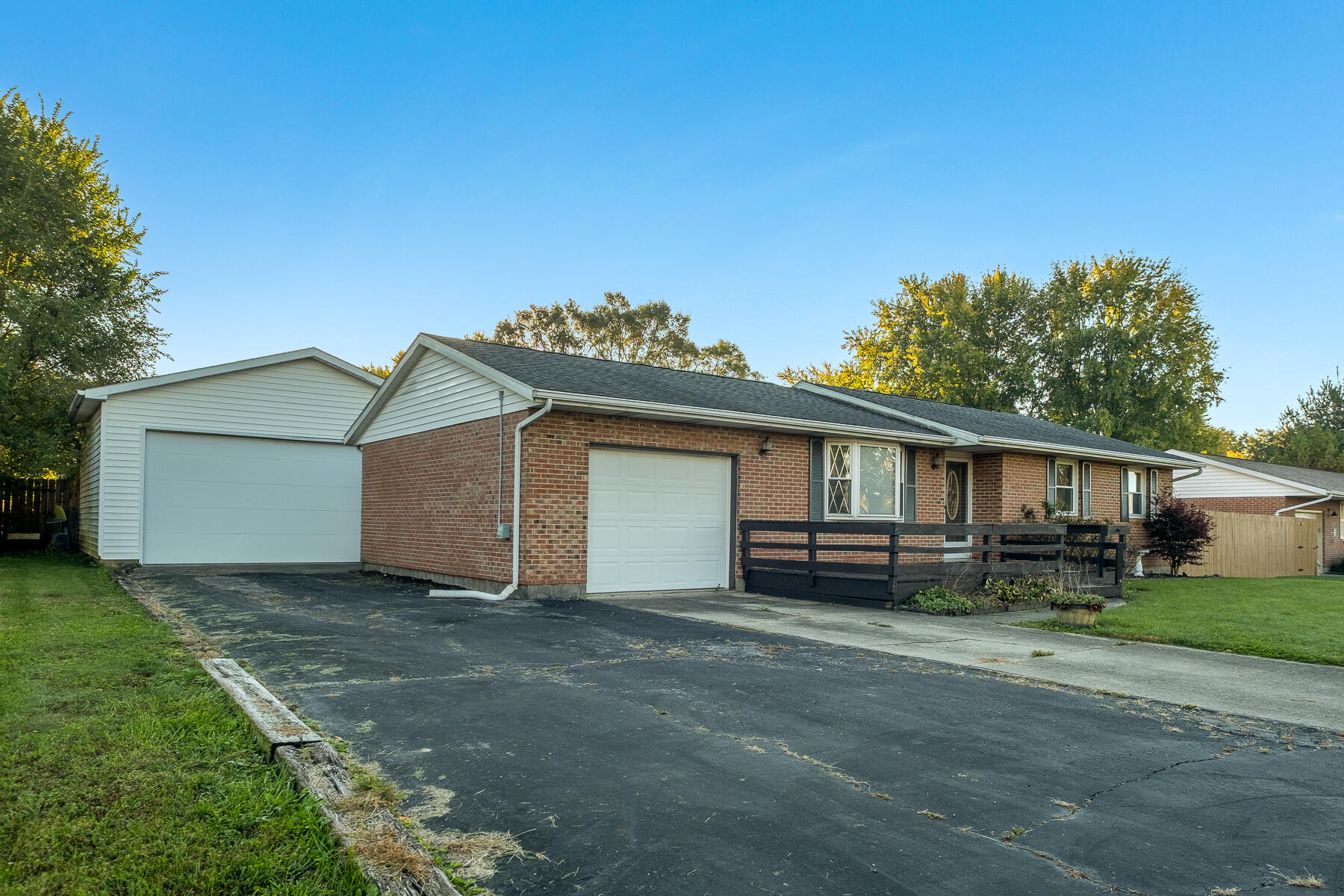 198 West, Springfield, Ohio 45504
