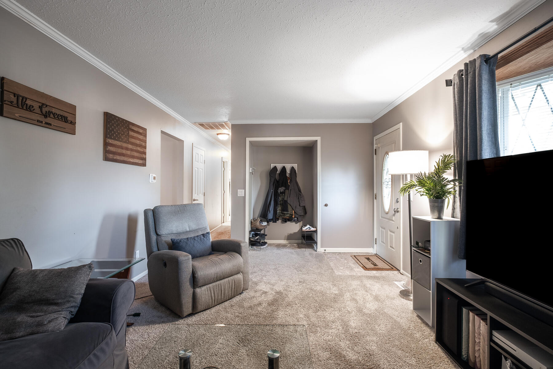 198 West, Springfield, Ohio 45504