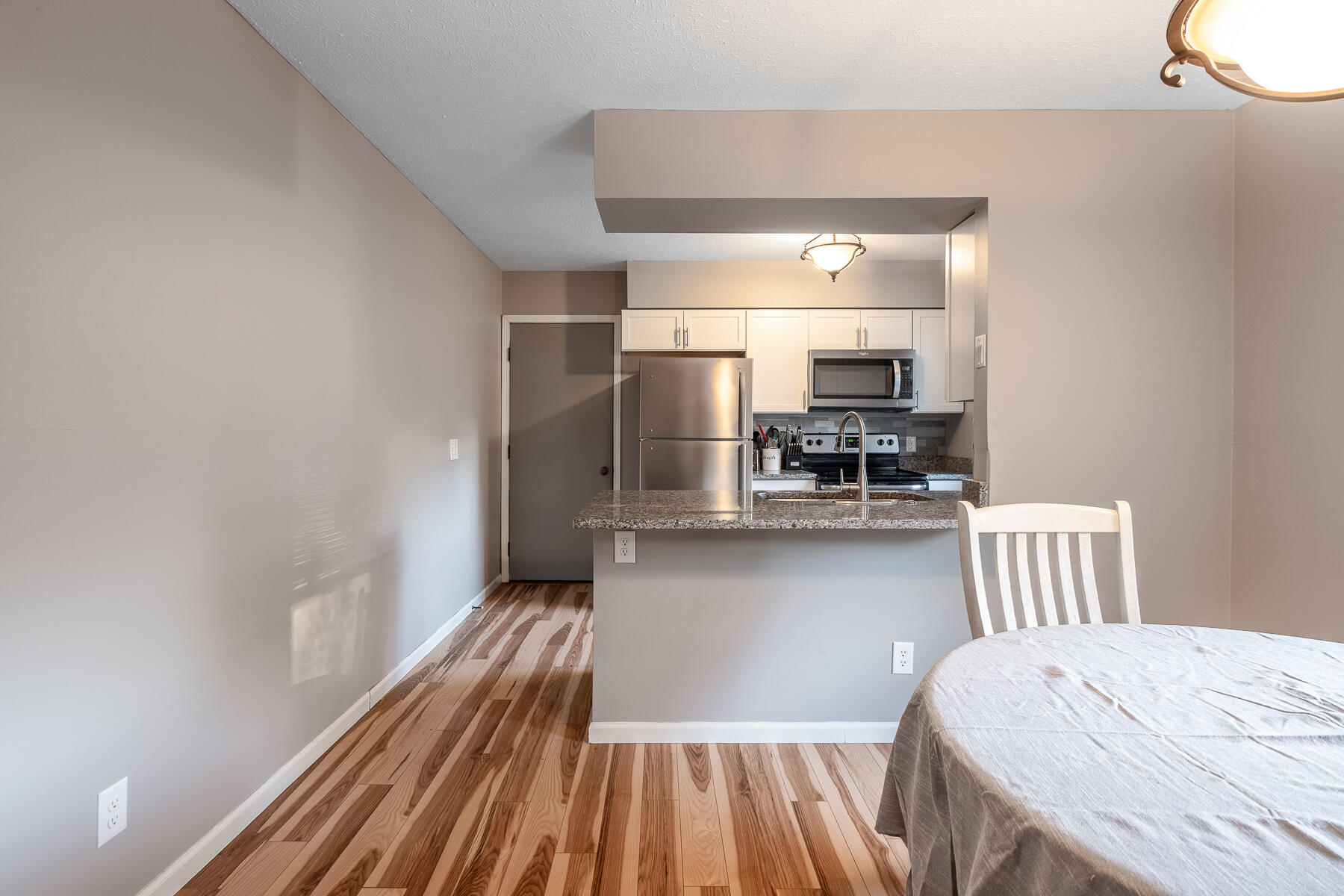 198 West, Springfield, Ohio 45504