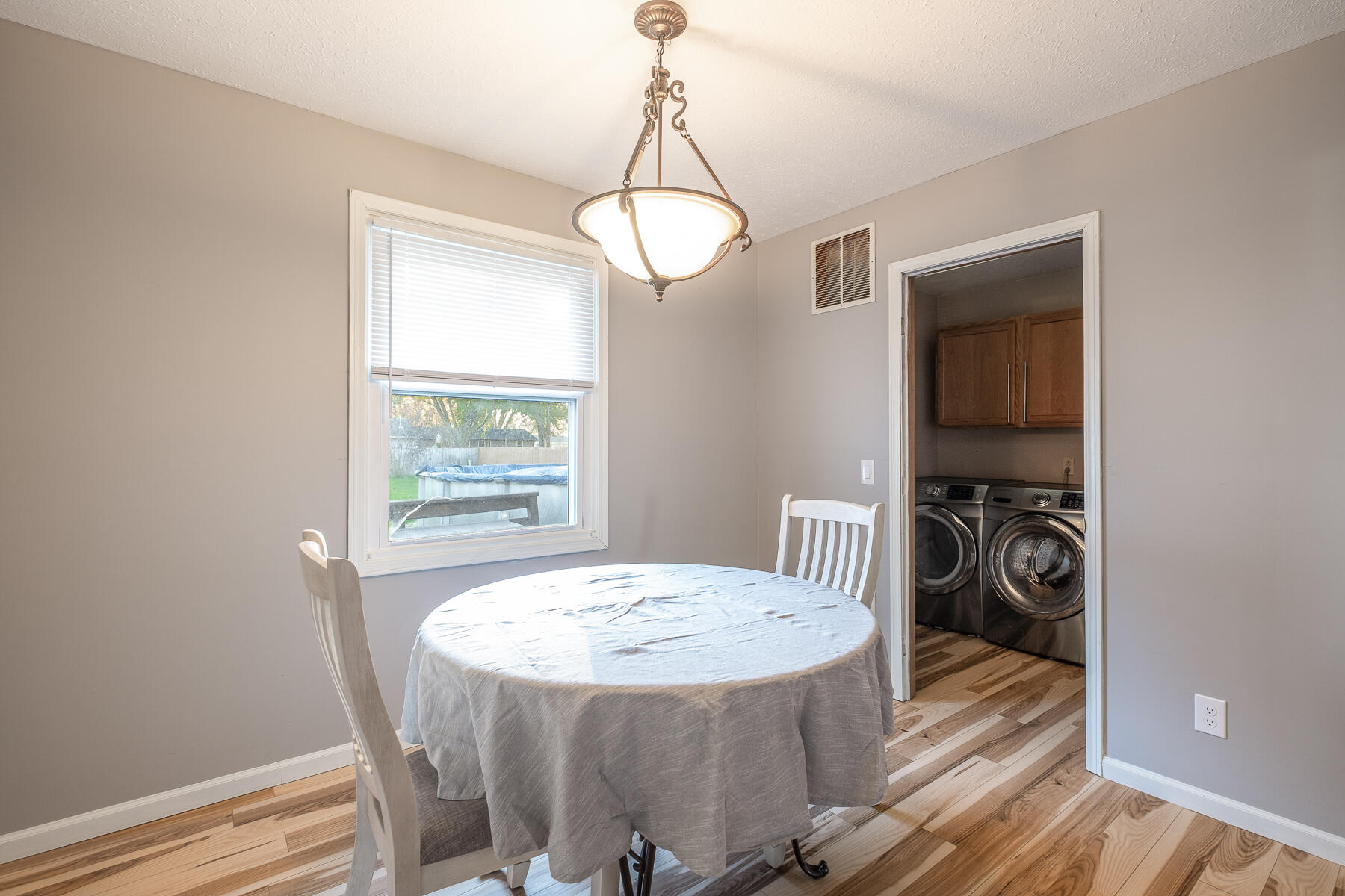 198 West, Springfield, Ohio 45504
