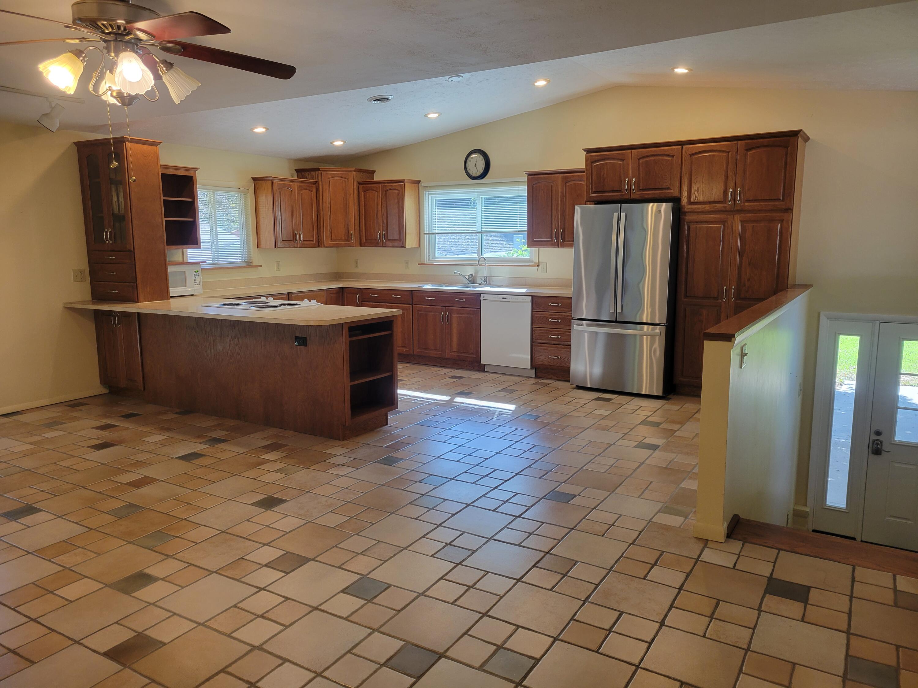 3601 Mumper, Springfield, Ohio 45502