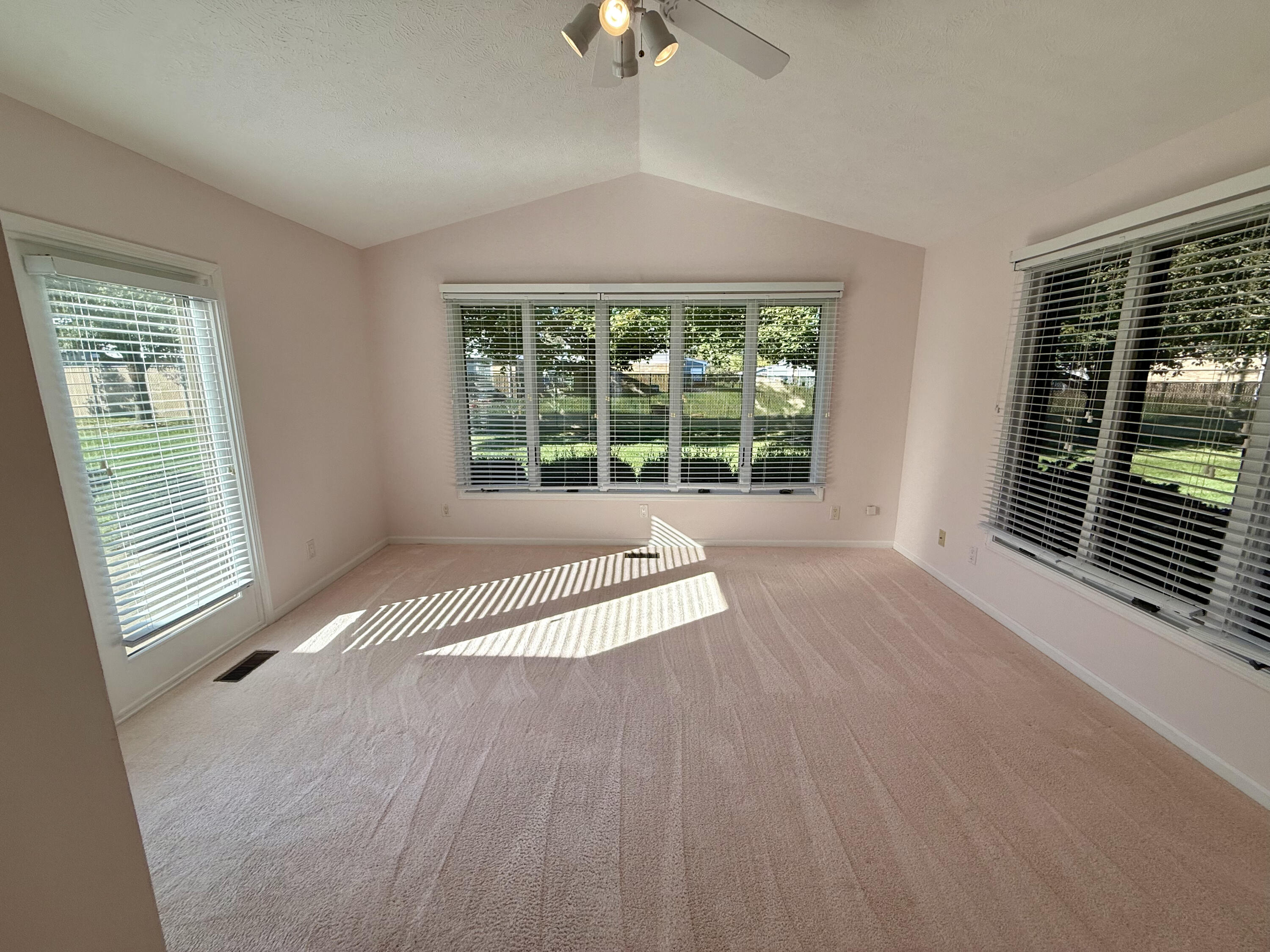 1586 Dee Anne, Xenia, Ohio 45385