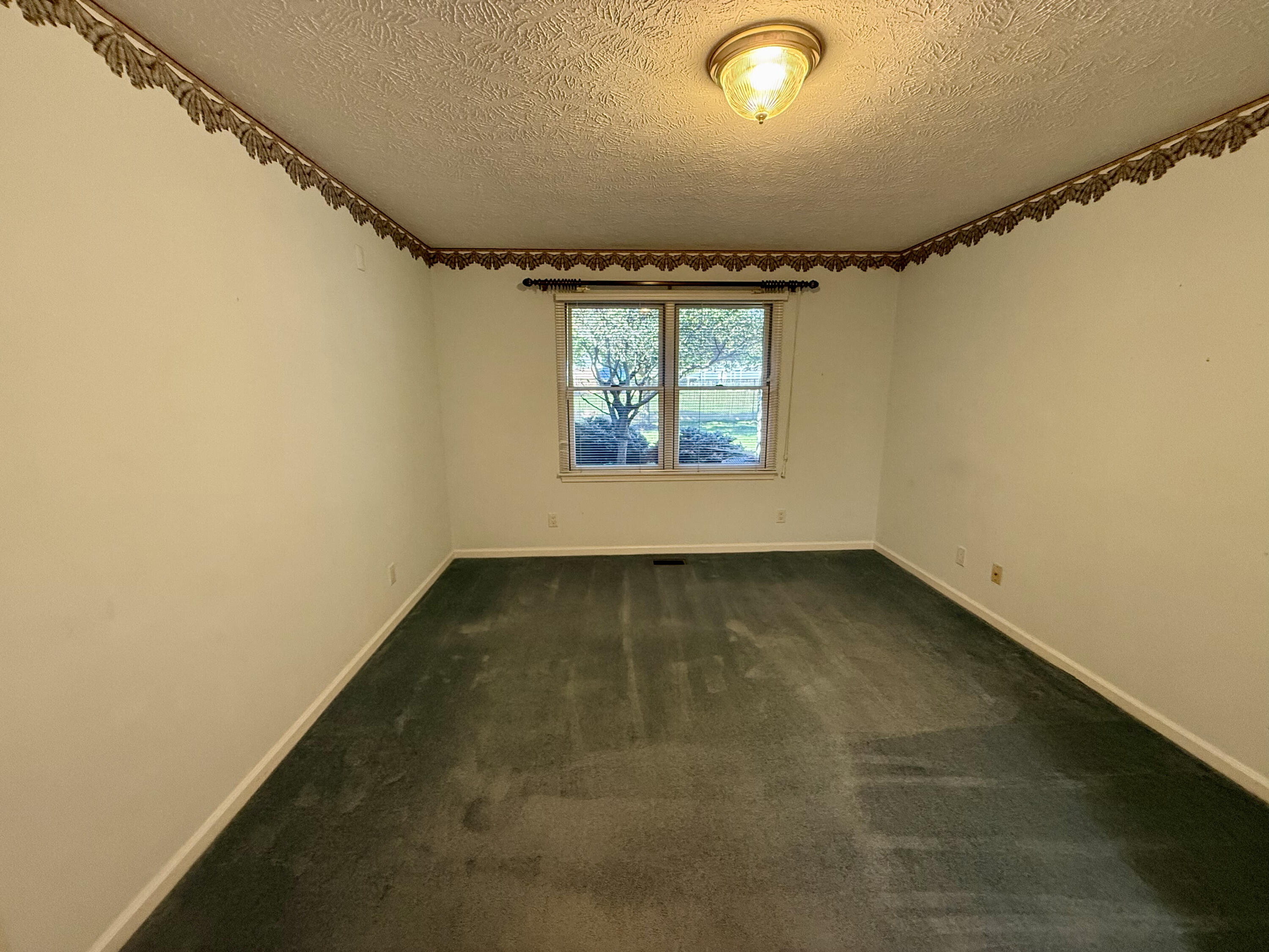 1586 Dee Anne, Xenia, Ohio 45385
