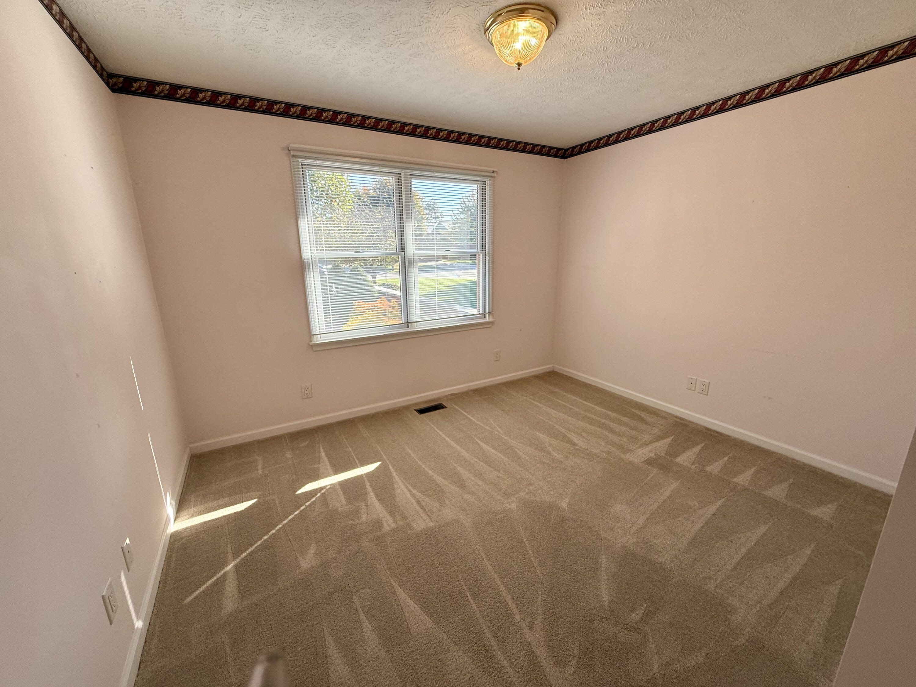 1586 Dee Anne, Xenia, Ohio 45385