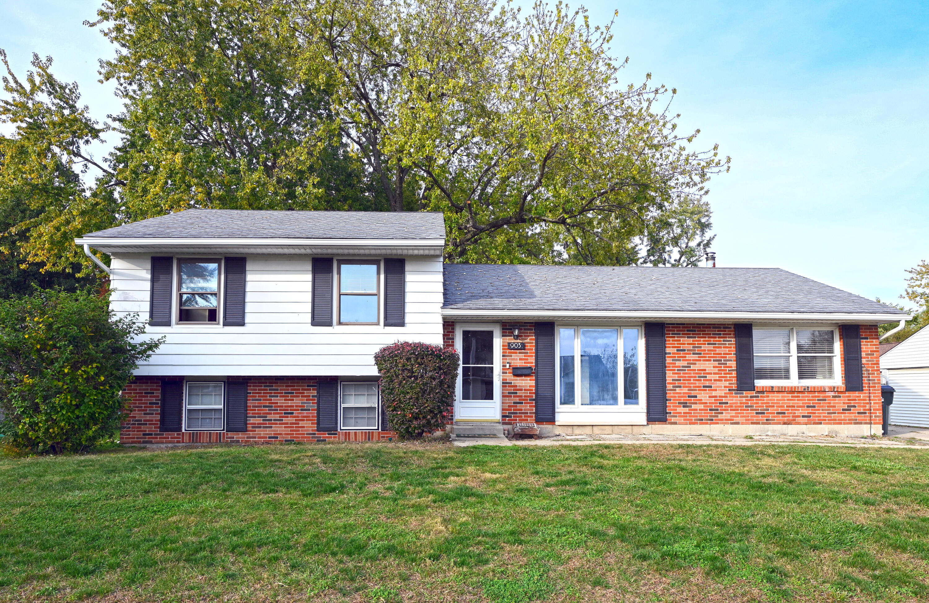 903 Pepperwood, New Carlisle, Ohio 45344