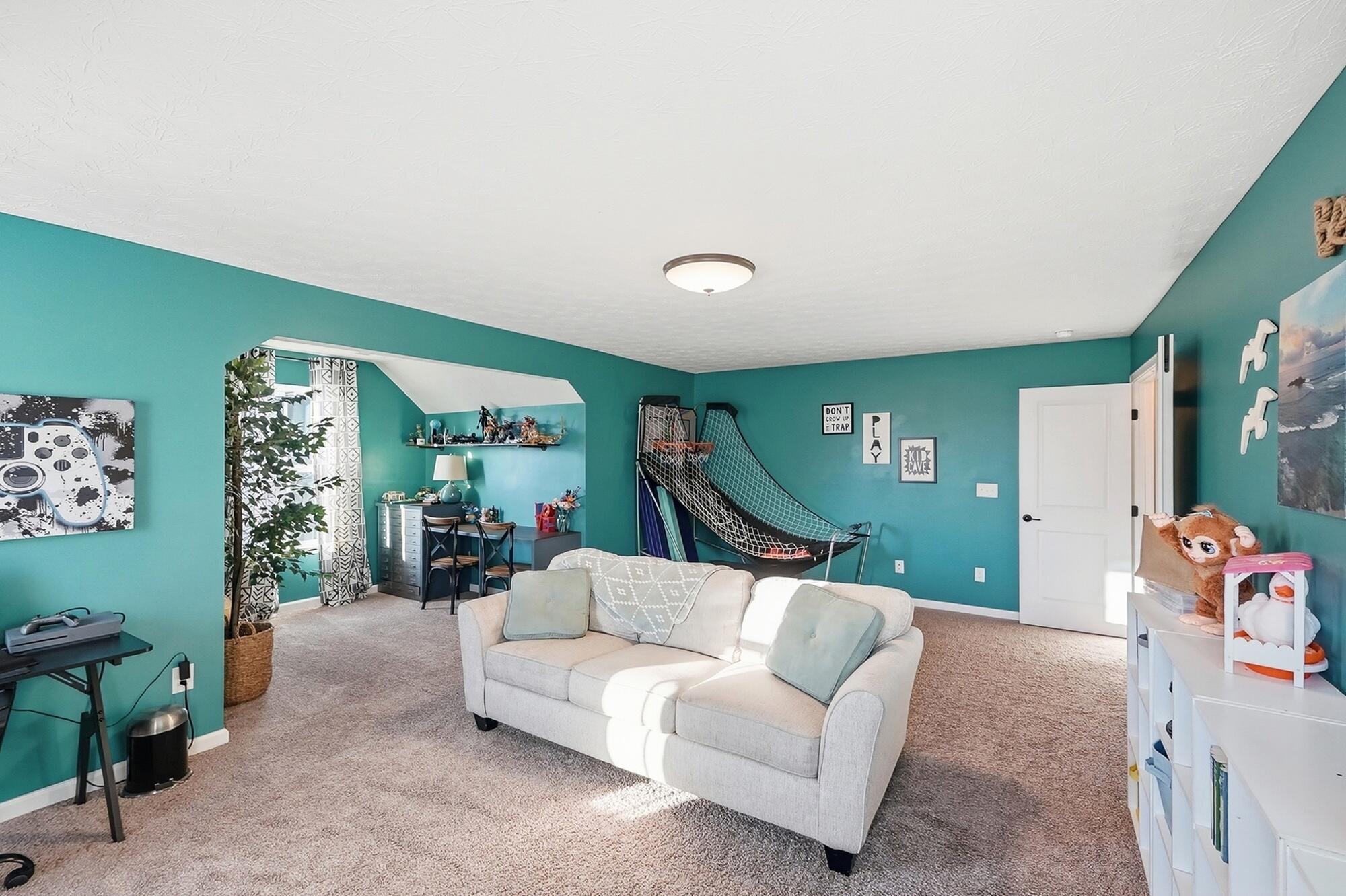3301 Heatherstone, Troy, Ohio 45373