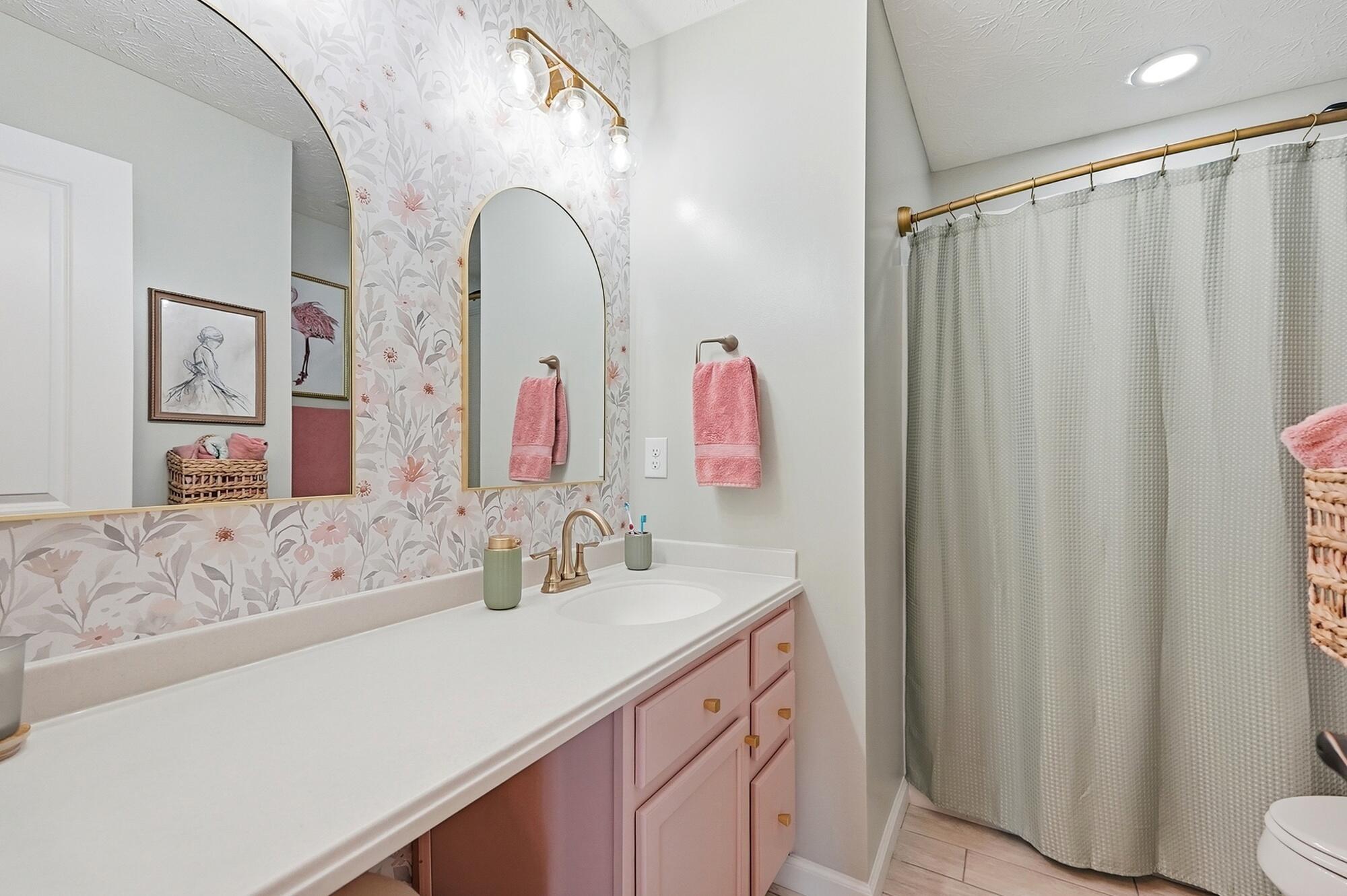 3301 Heatherstone, Troy, Ohio 45373