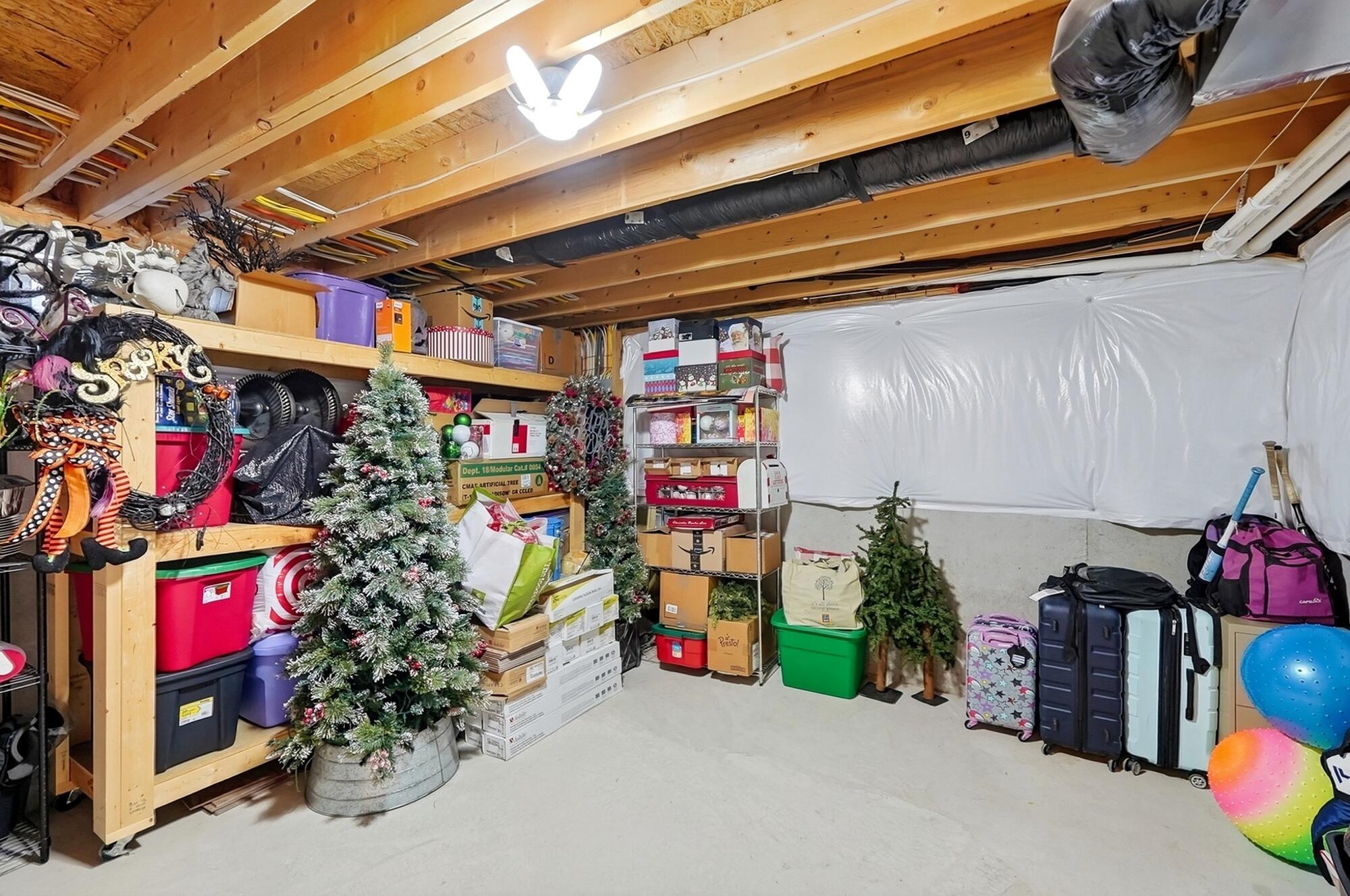 3301 Heatherstone, Troy, Ohio 45373