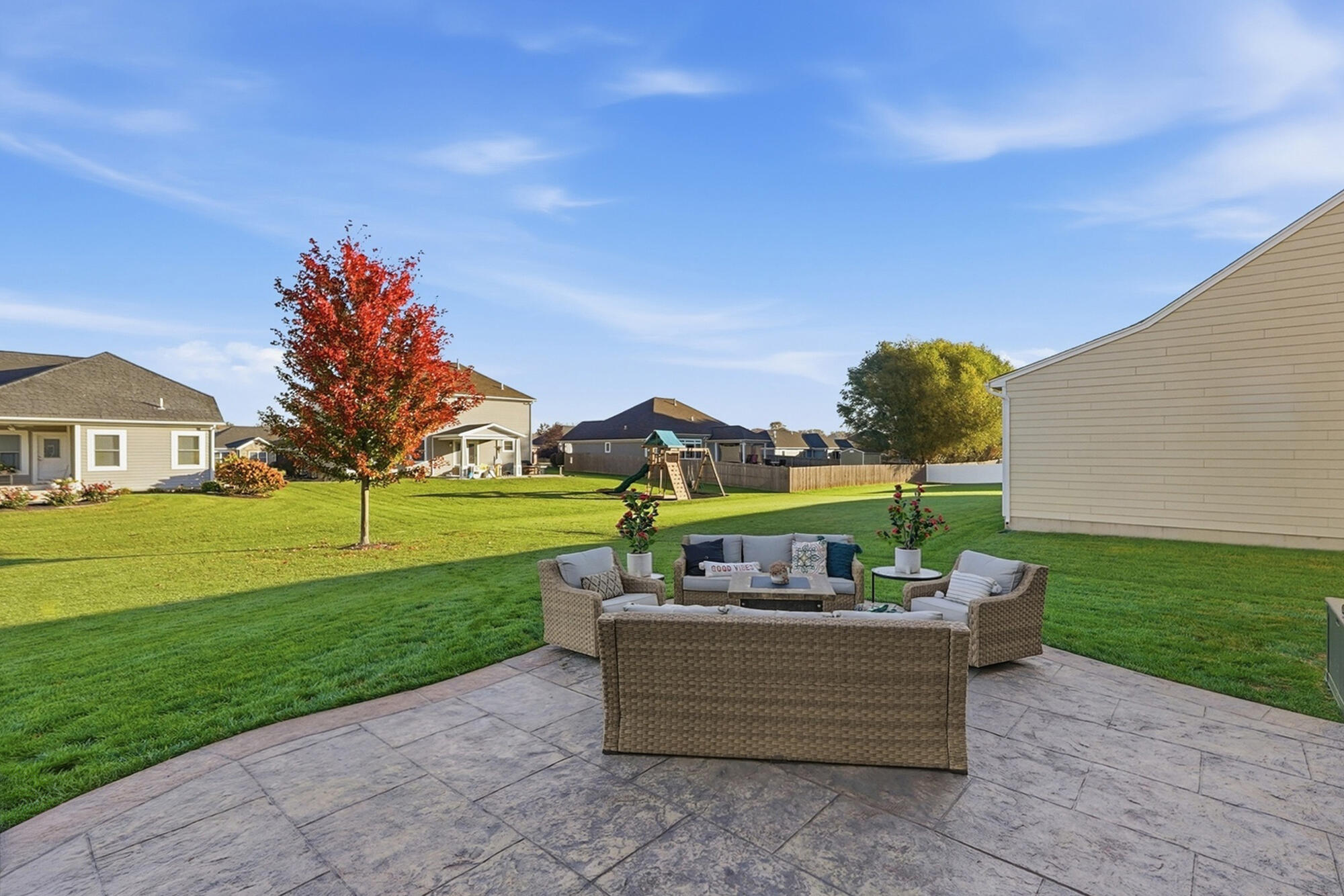 3301 Heatherstone, Troy, Ohio 45373