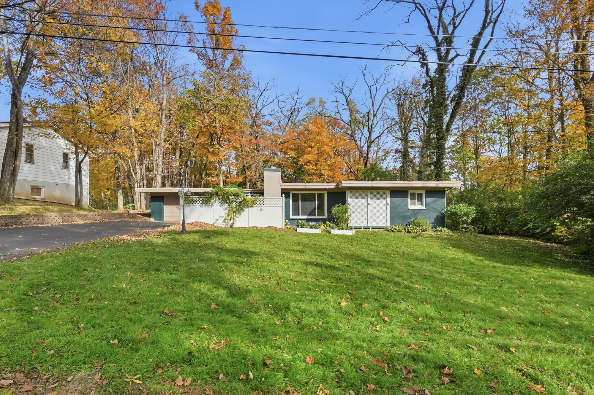 2736 Elm, Springfield, Ohio 45504