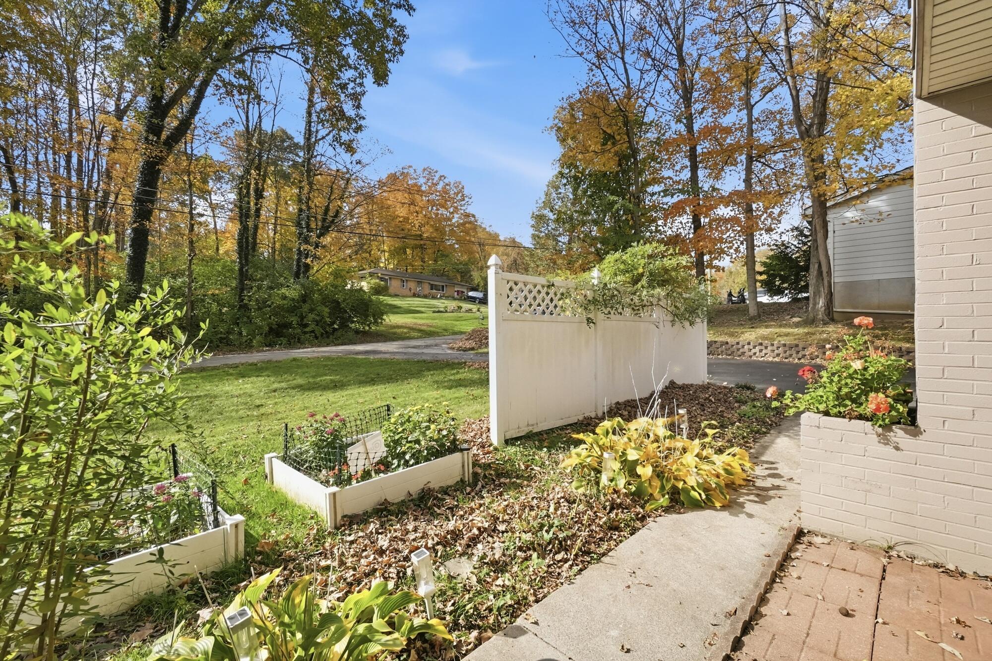 2736 Elm, Springfield, Ohio 45504