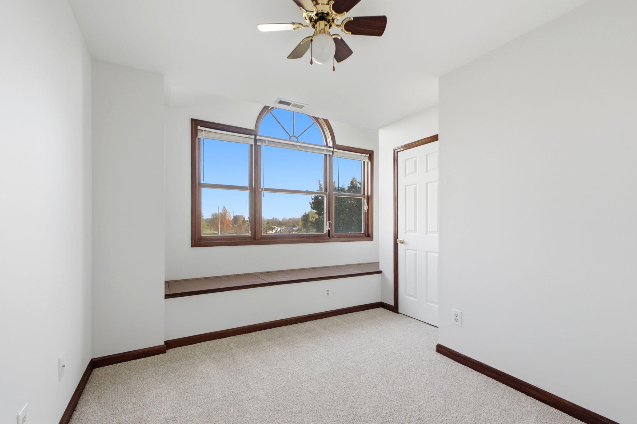 5787 New Carlisle, Springfield, Ohio 45504