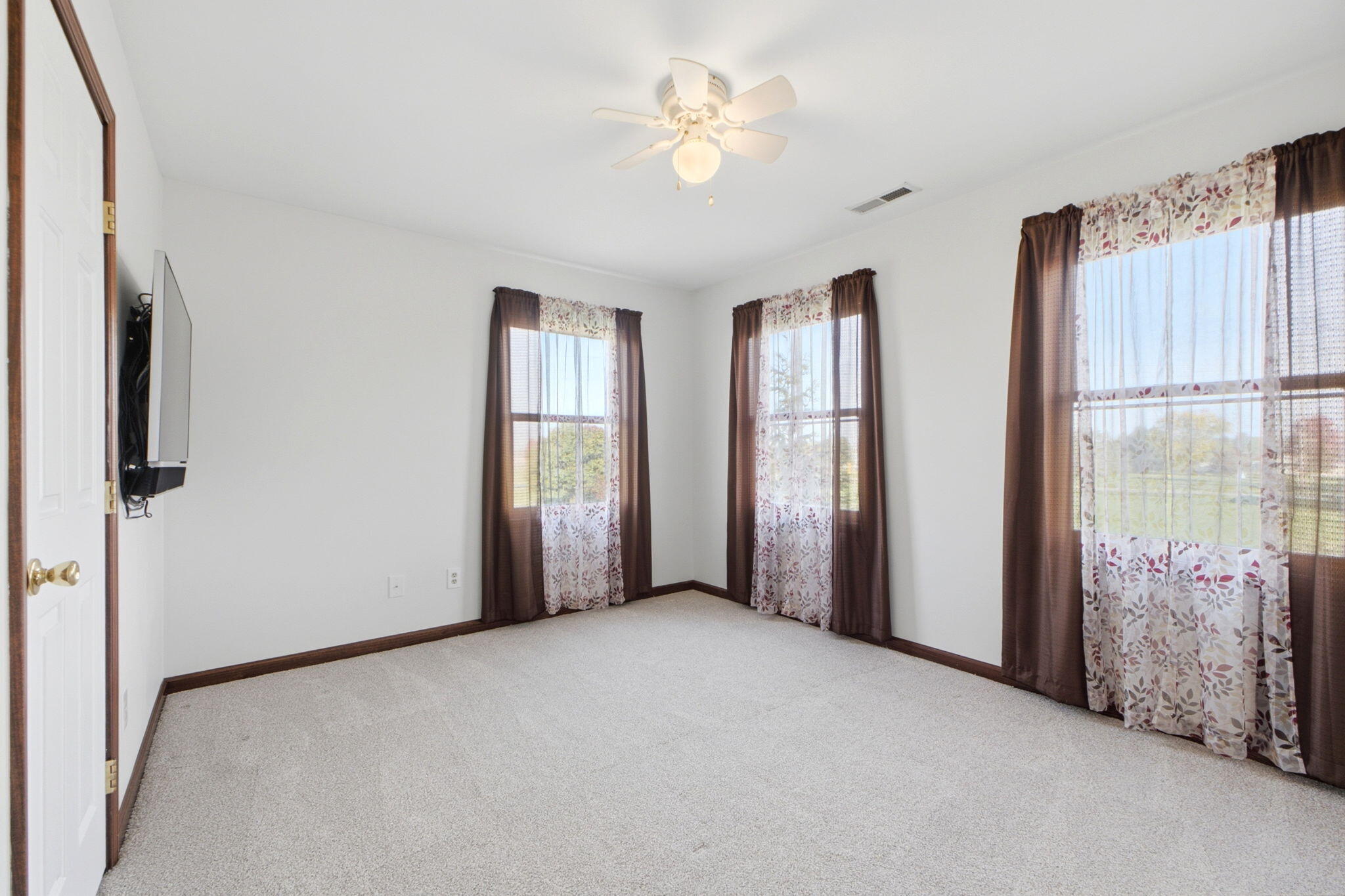 5787 New Carlisle, Springfield, Ohio 45504