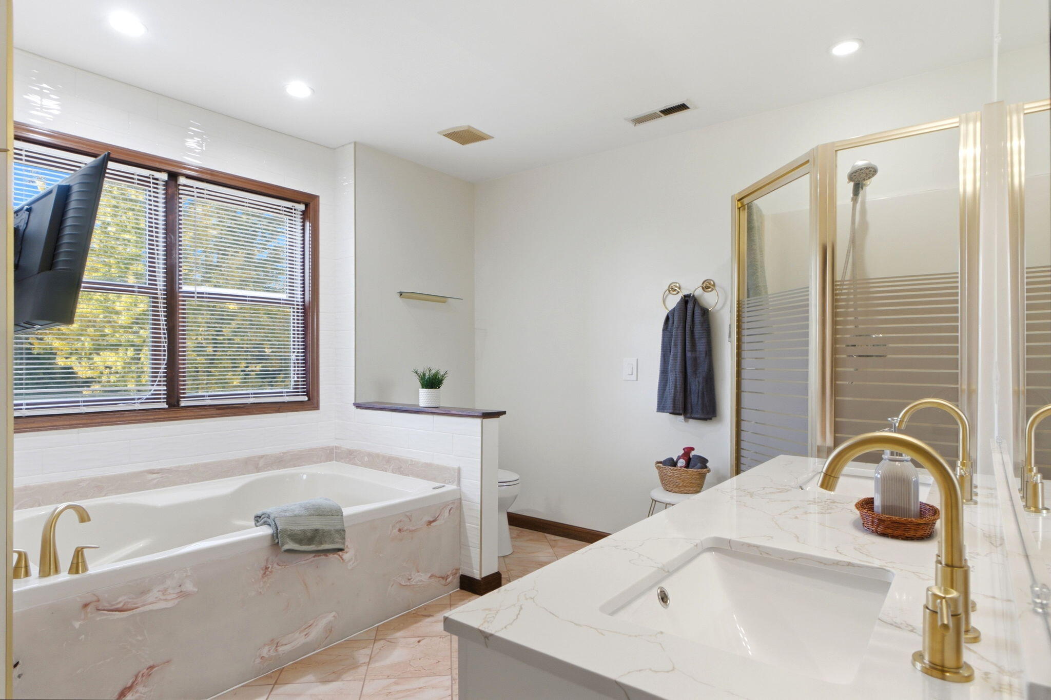 5787 New Carlisle, Springfield, Ohio 45504