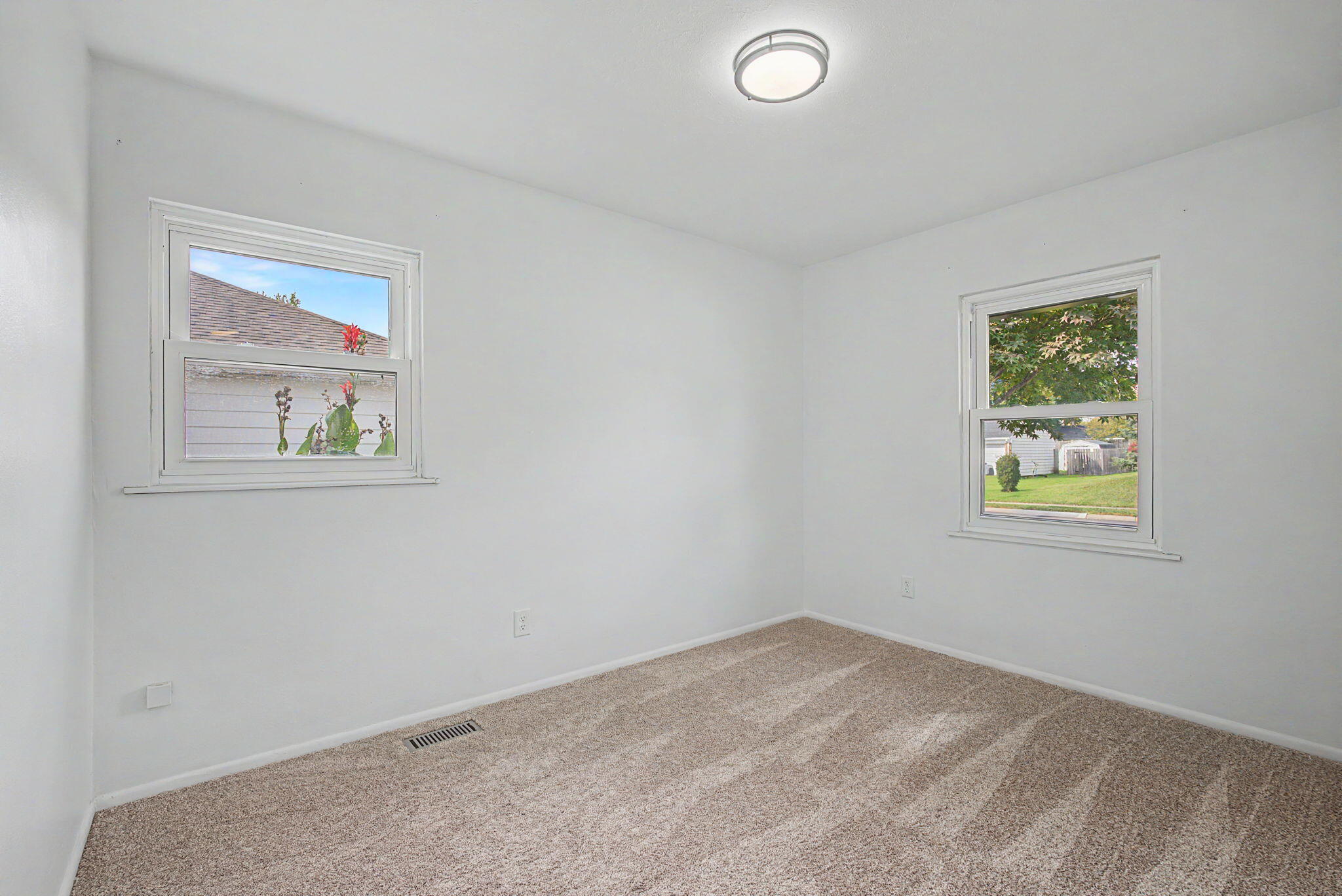 3026 Vineyard, Springfield, Ohio 45503
