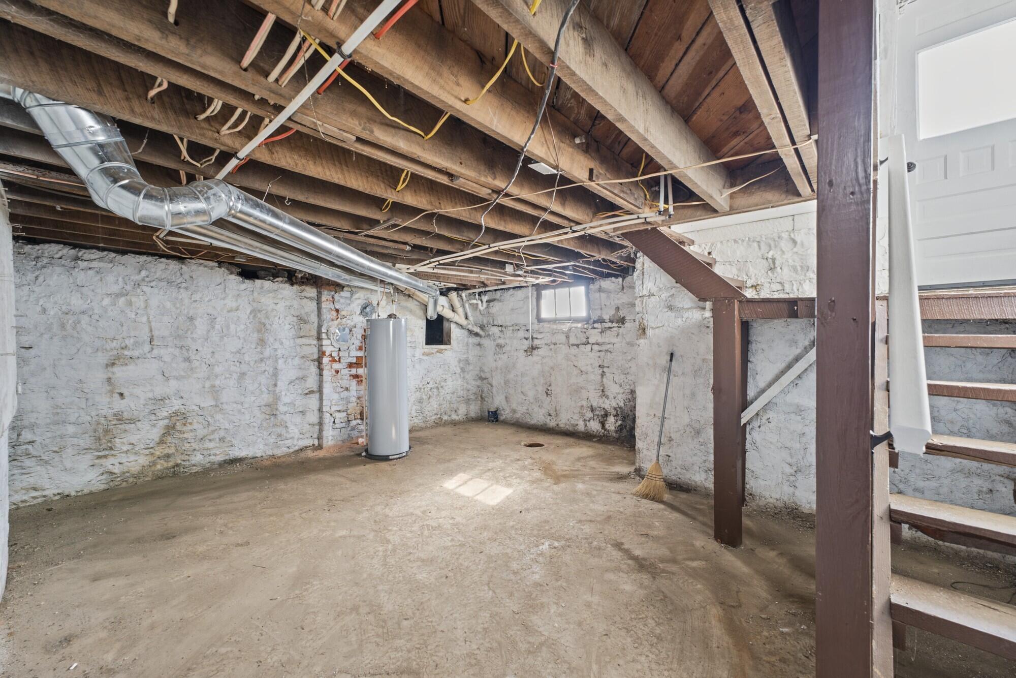 13 Main, Pleasant Hill, Ohio 45359
