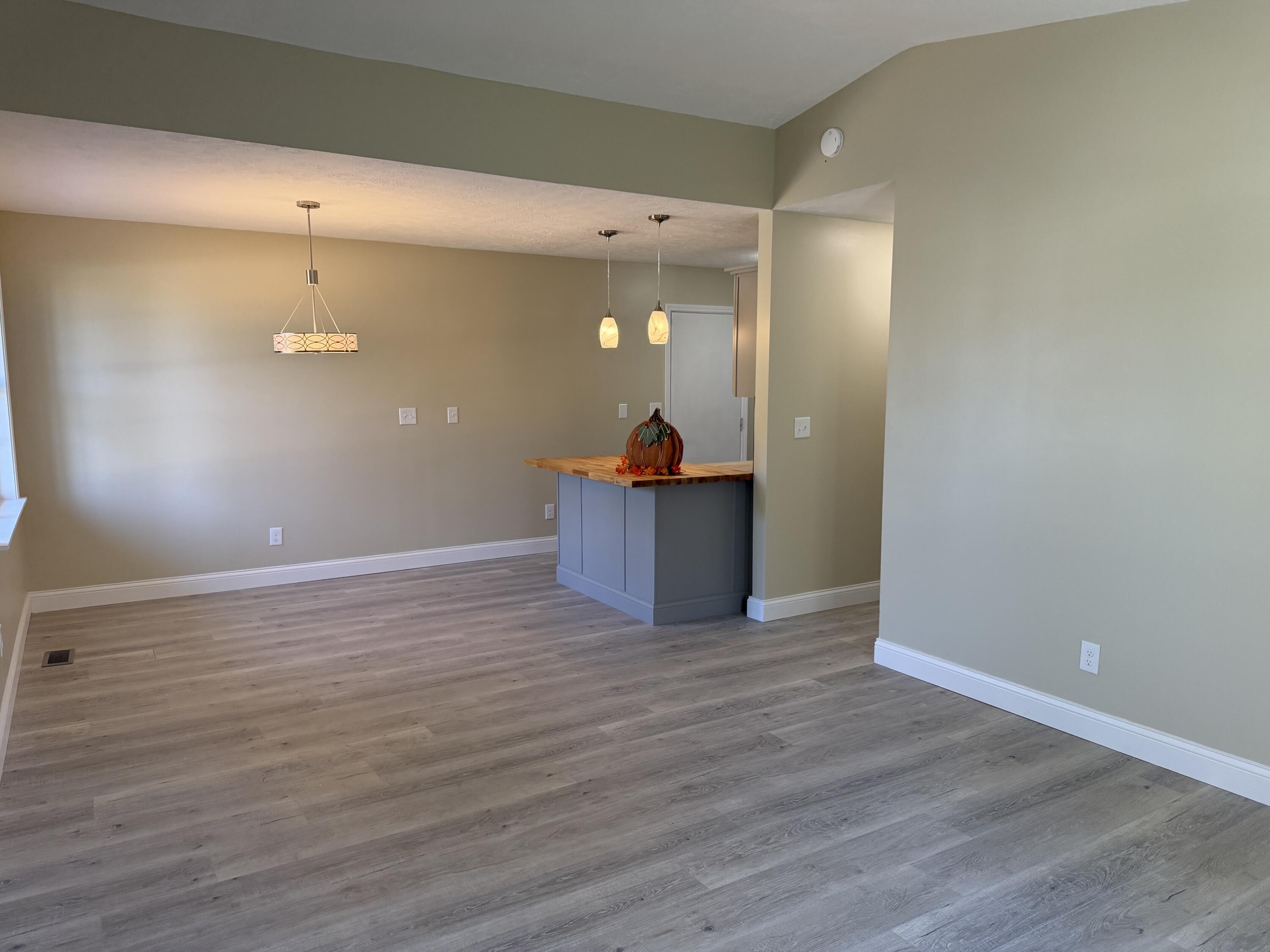 21 Lloyd, North Lewisburg, Ohio 43060