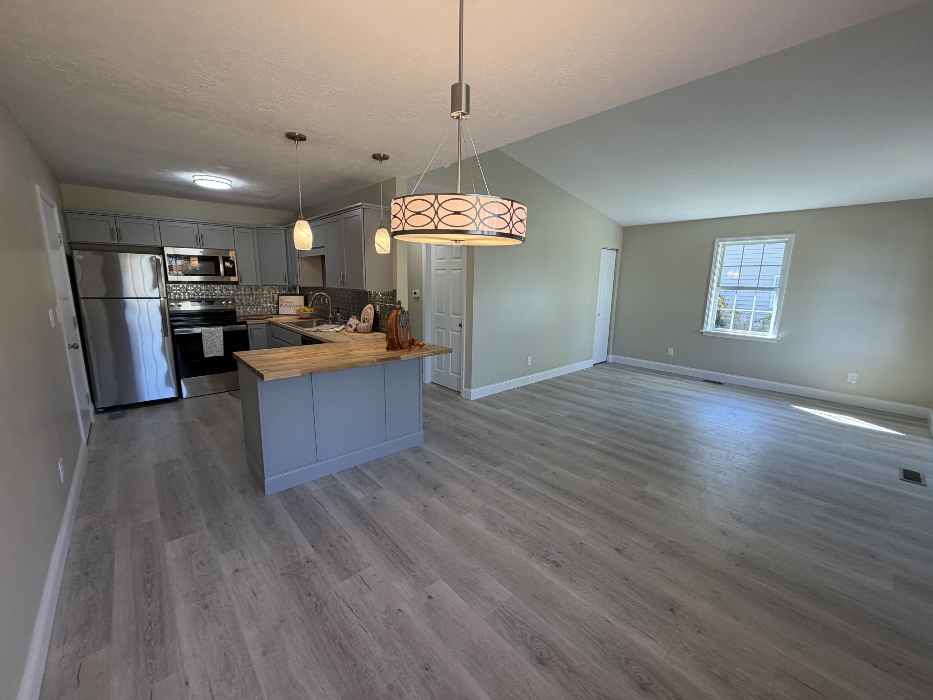 21 Lloyd, North Lewisburg, Ohio 43060