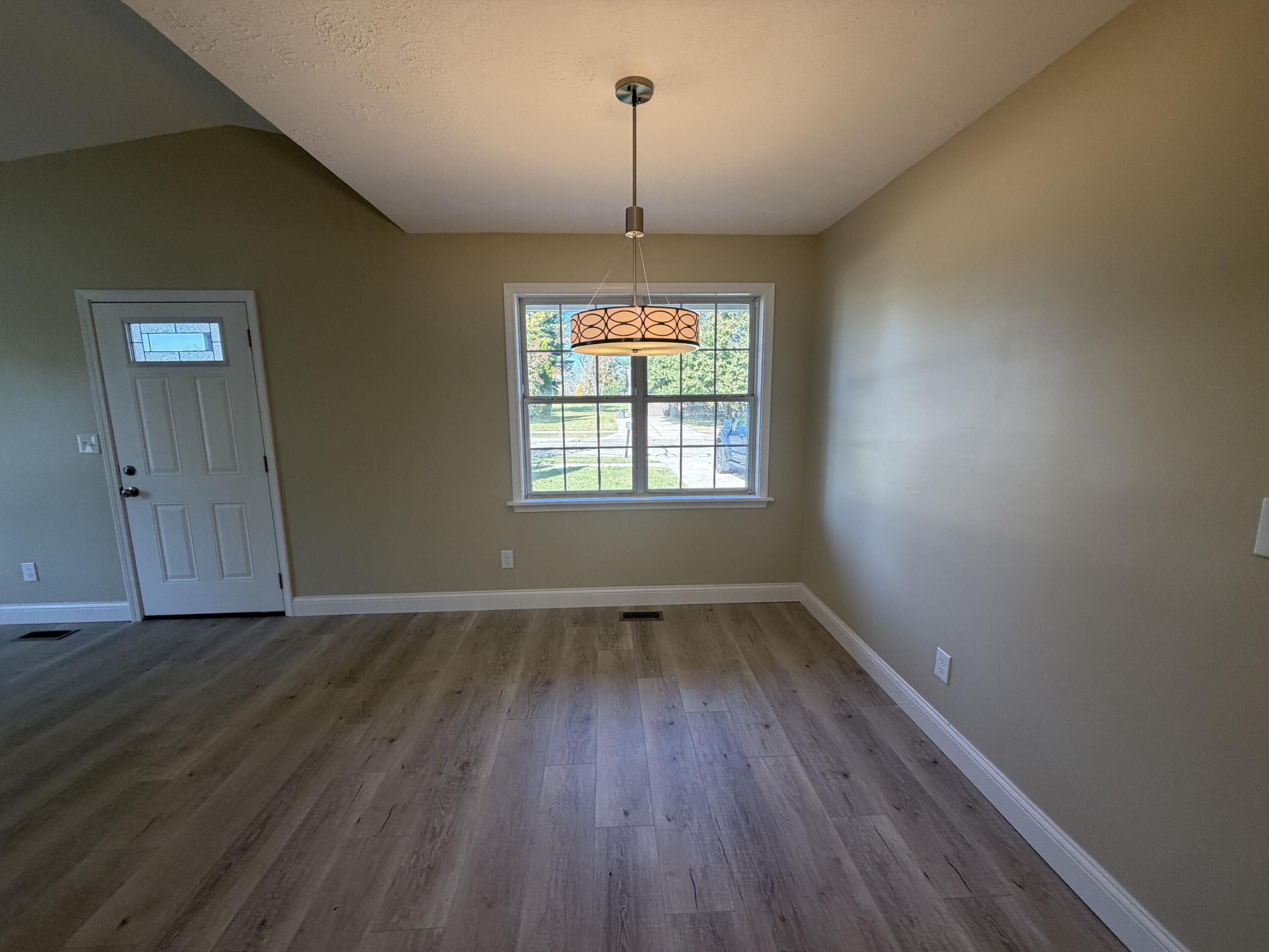 21 Lloyd, North Lewisburg, Ohio 43060