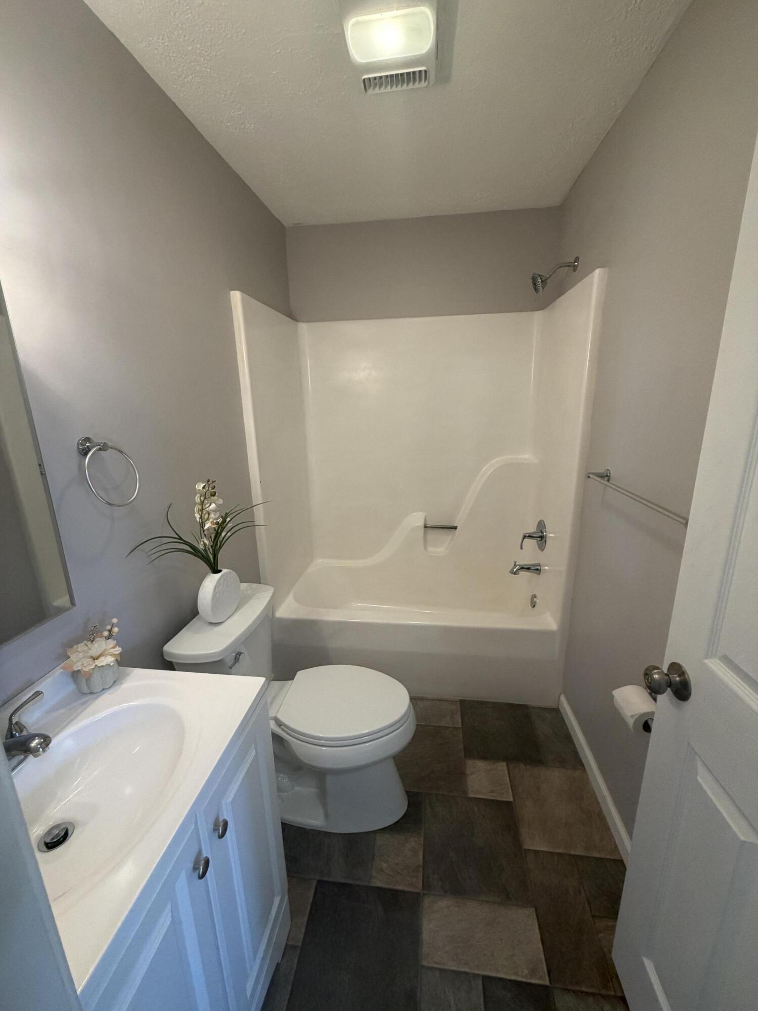 21 Lloyd, North Lewisburg, Ohio 43060