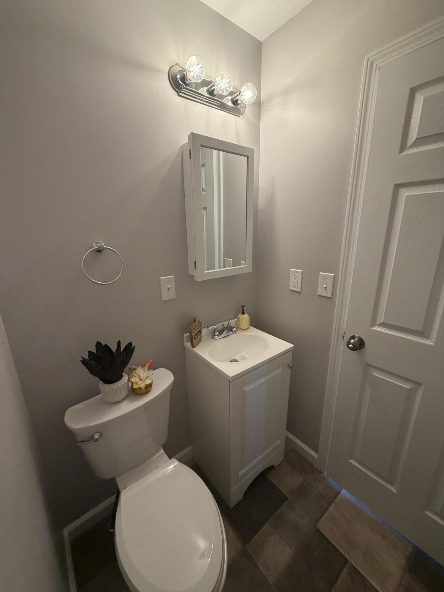 21 Lloyd, North Lewisburg, Ohio 43060