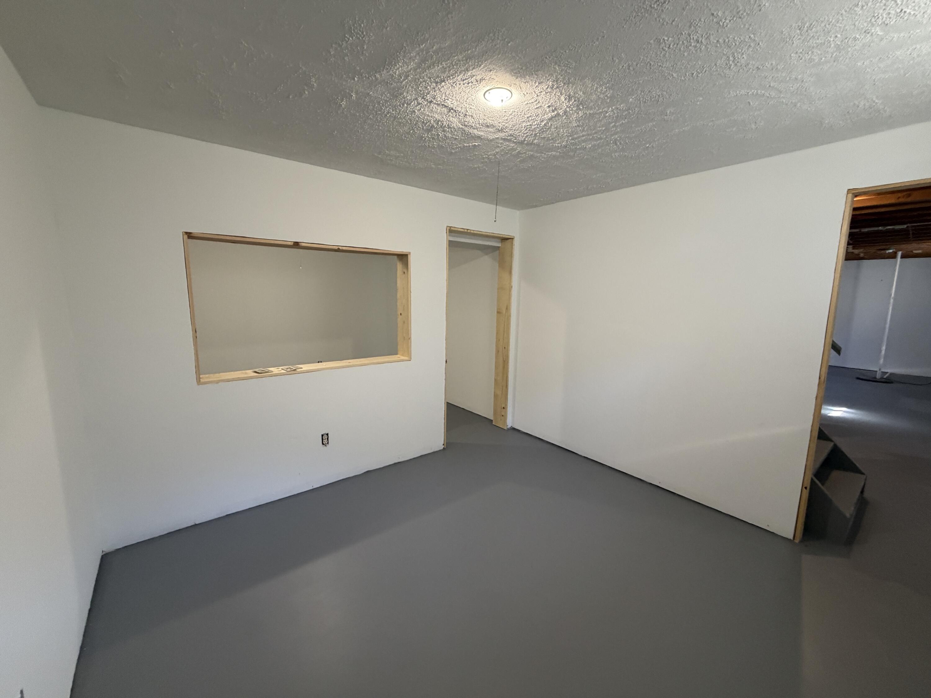 21 Lloyd, North Lewisburg, Ohio 43060