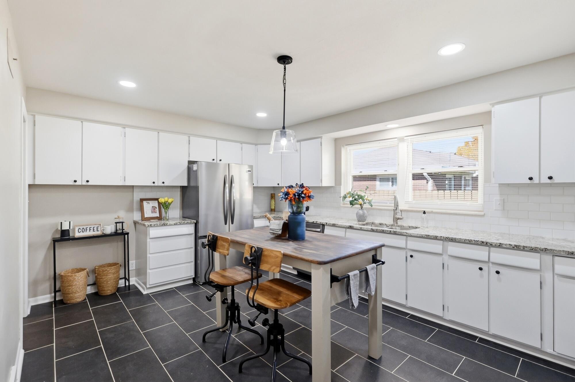 796 Broadmoor, Springfield, Ohio 45504