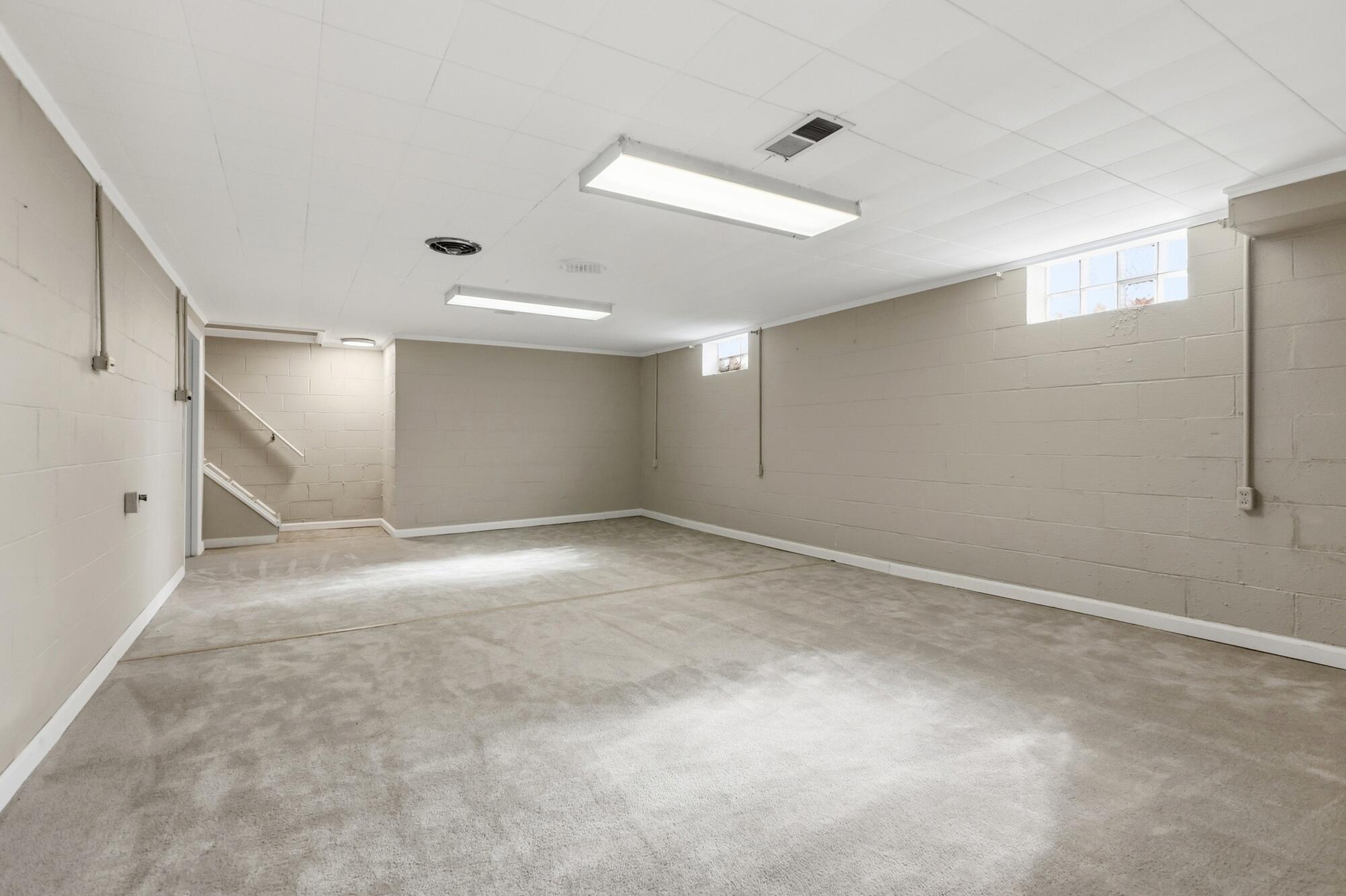 796 Broadmoor, Springfield, Ohio 45504