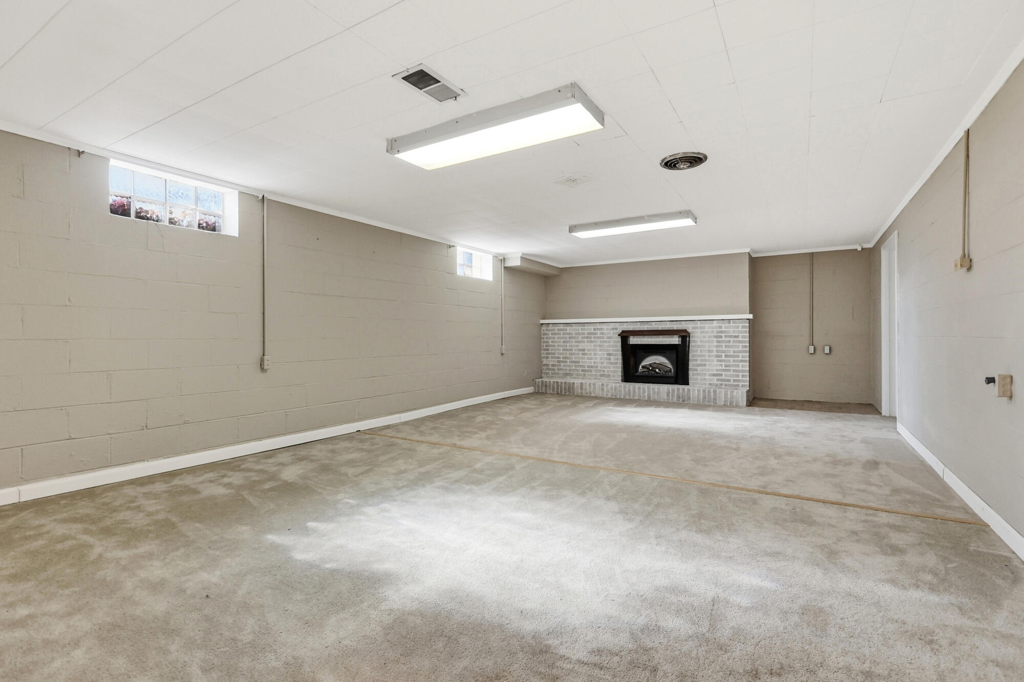 796 Broadmoor, Springfield, Ohio 45504