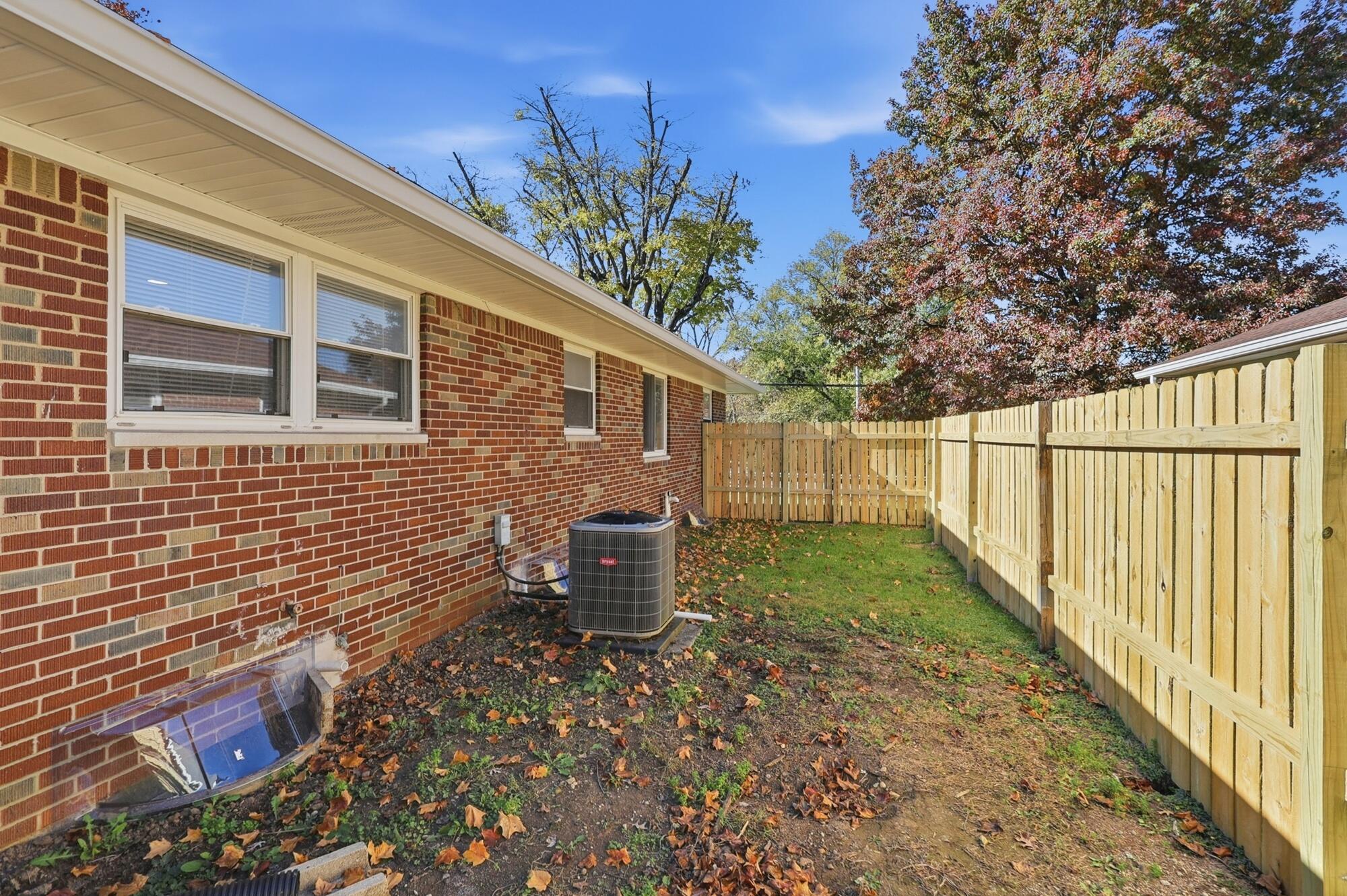 796 Broadmoor, Springfield, Ohio 45504