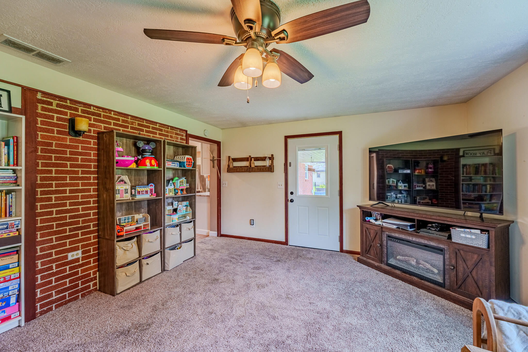 6190 Detrick, Tipp City, Ohio 45371