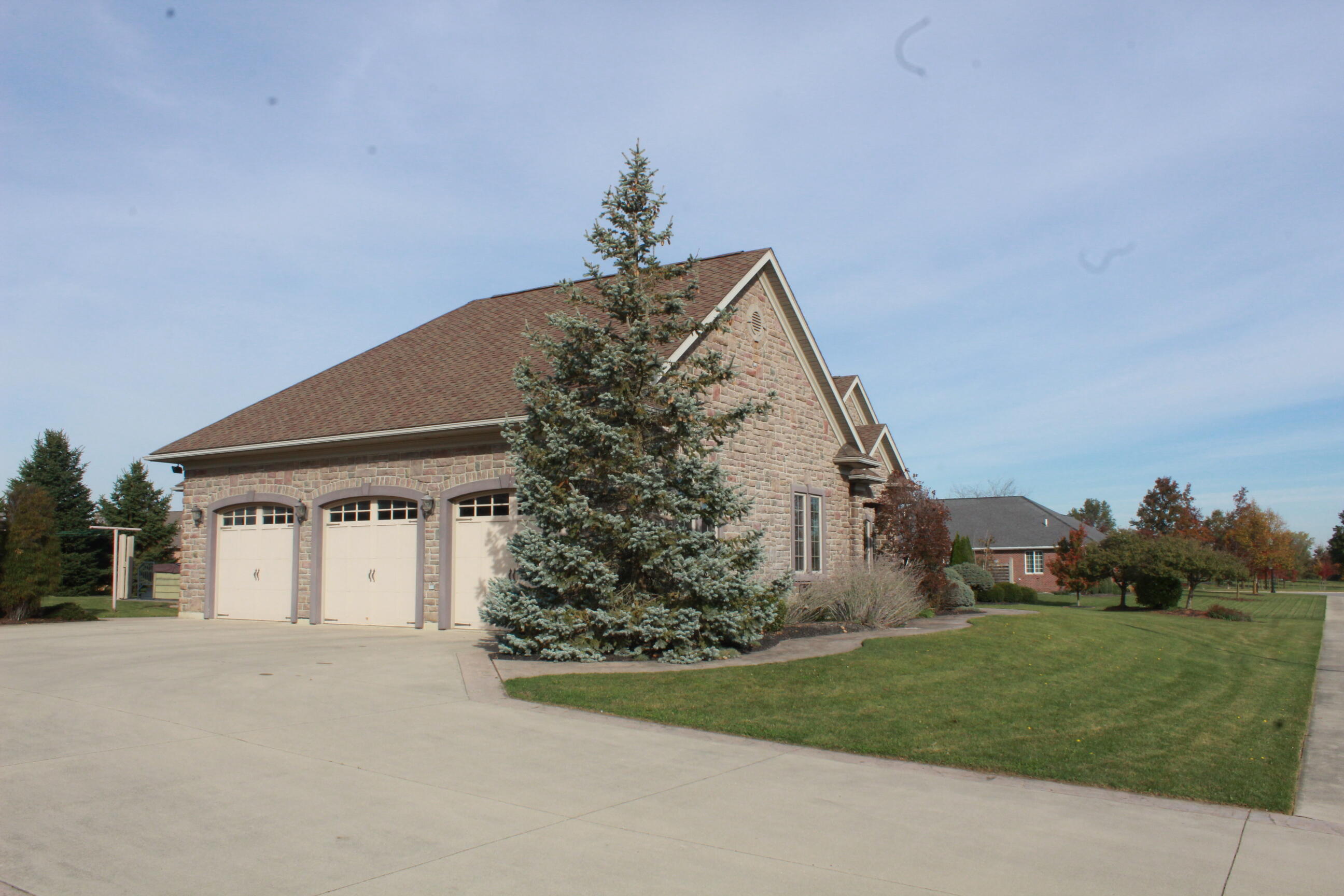 432 Hickory, Saint Henry, Ohio 45883