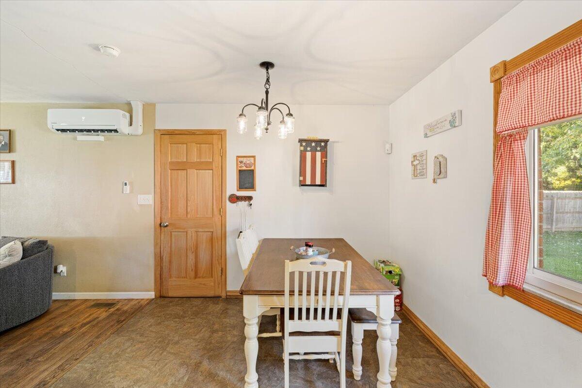 4468 Saint Paris, Springfield, Ohio 45504