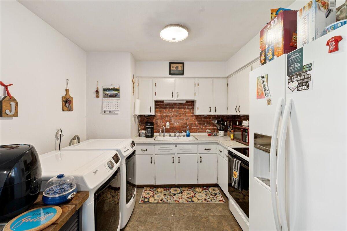 4468 Saint Paris, Springfield, Ohio 45504