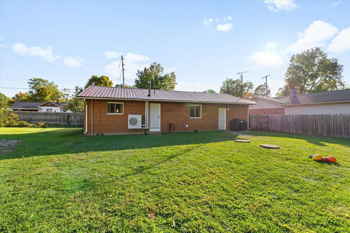 4468 Saint Paris, Springfield, Ohio 45504