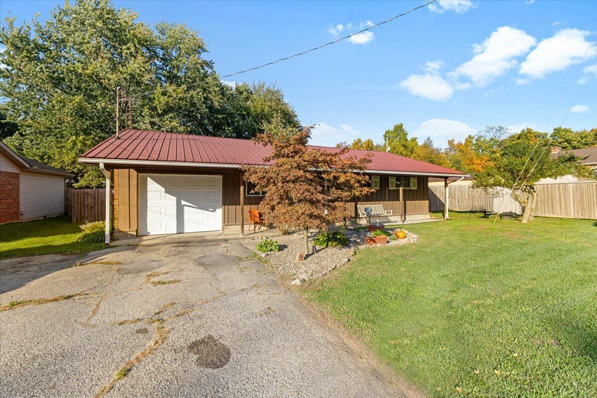 4468 Saint Paris, Springfield, Ohio 45504