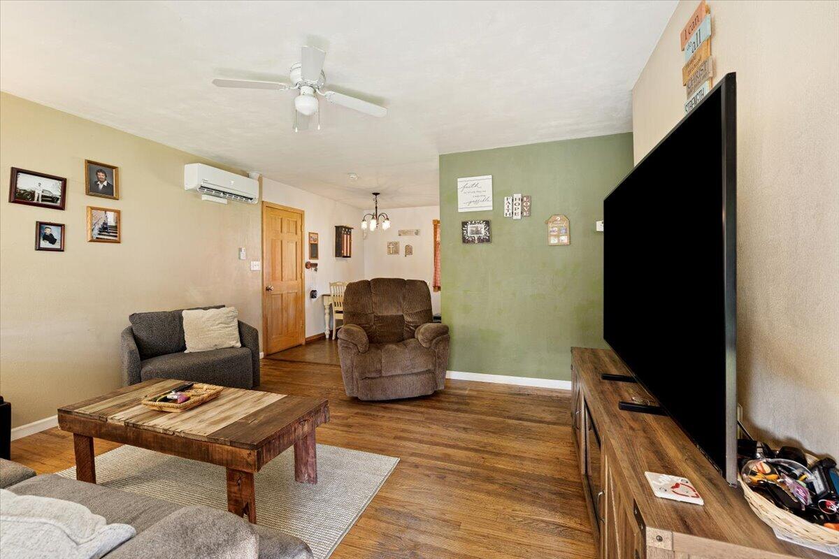 4468 Saint Paris, Springfield, Ohio 45504