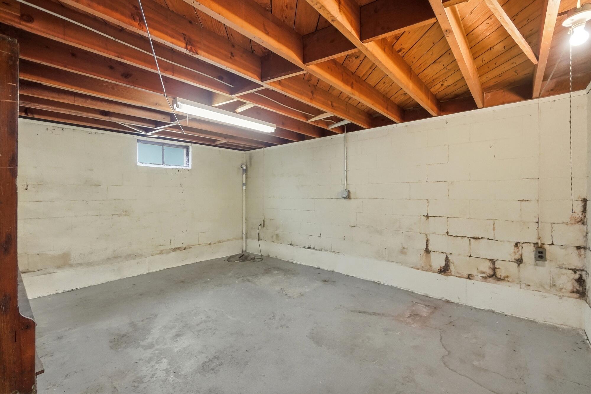 1341 Plum, Springfield, Ohio 45504