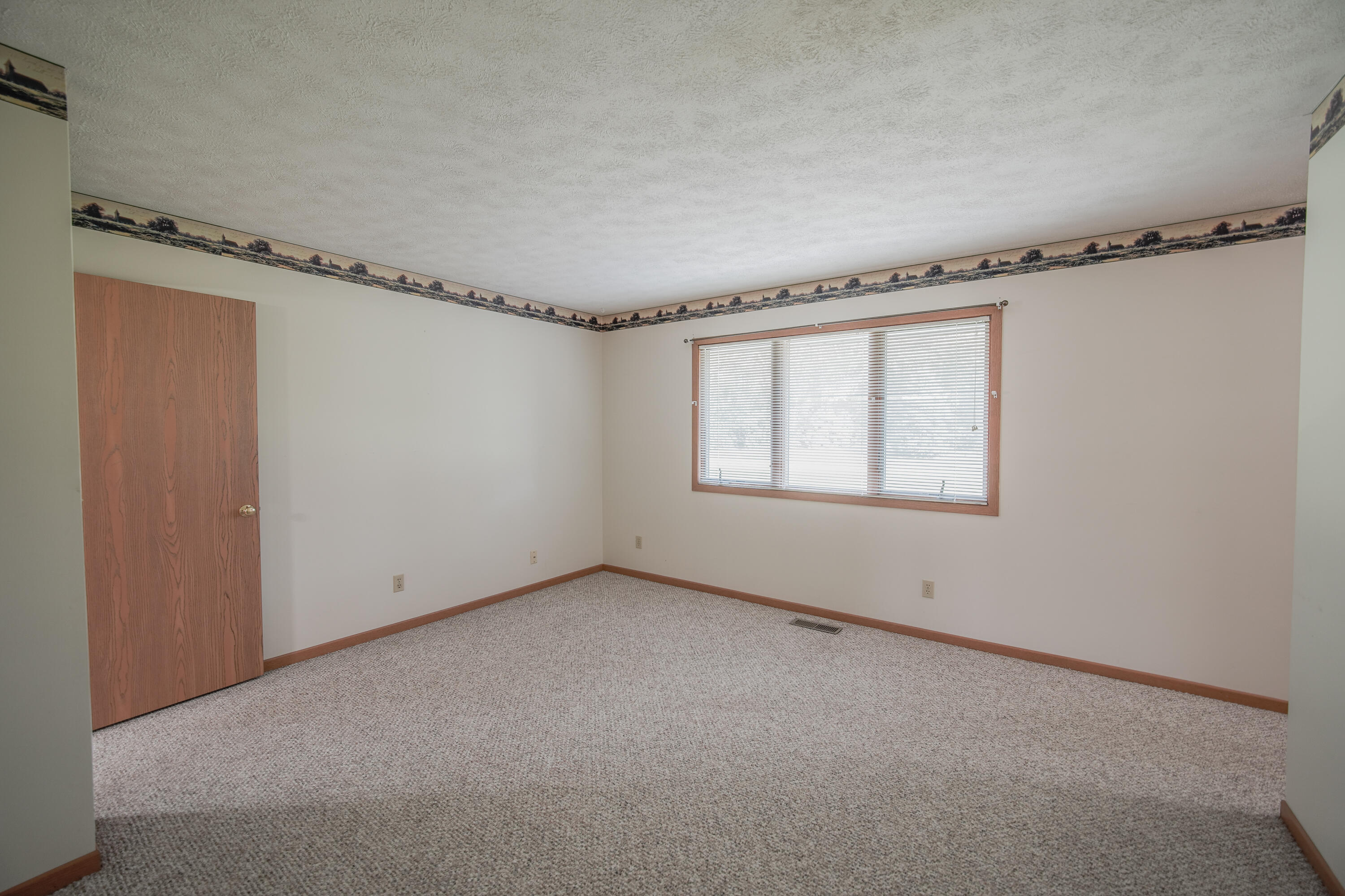 609 Julia, Urbana, Ohio 43078