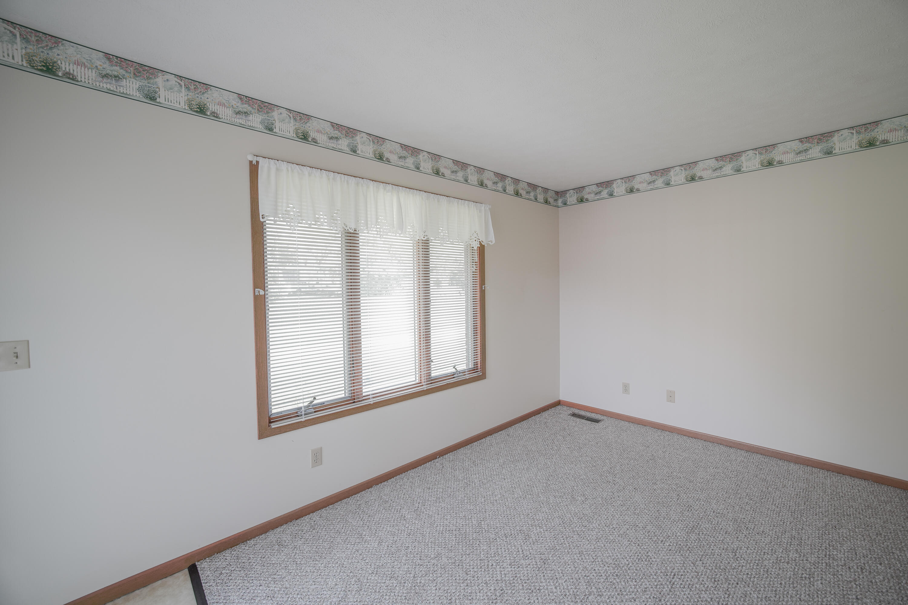 609 Julia, Urbana, Ohio 43078