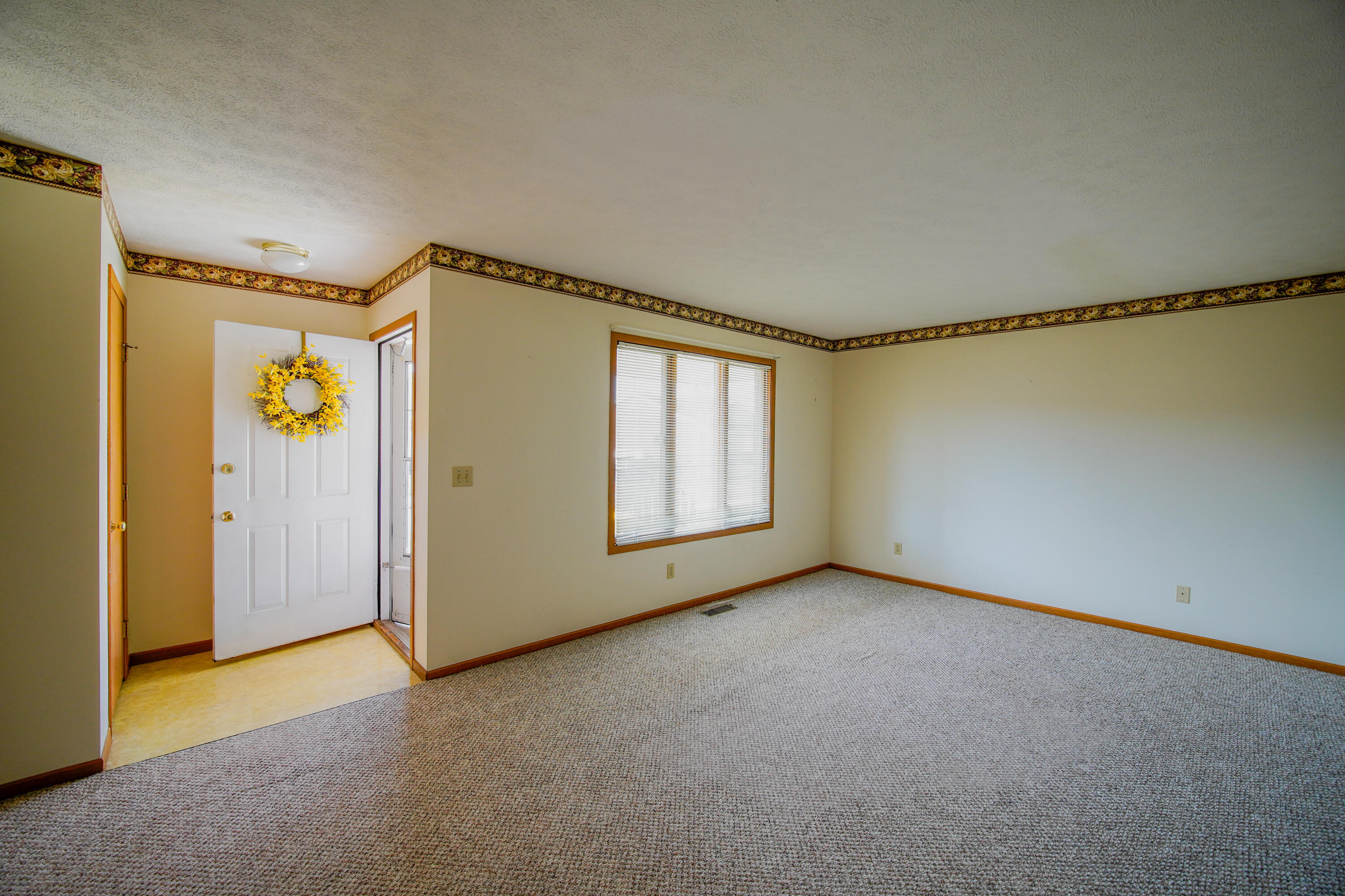 609 Julia, Urbana, Ohio 43078